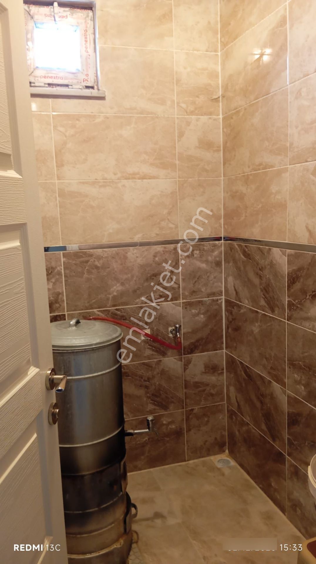 Yukarıkuzfındık Mahallesinde Arsa İçinde 700m2 Köy Evi - Görsel 13