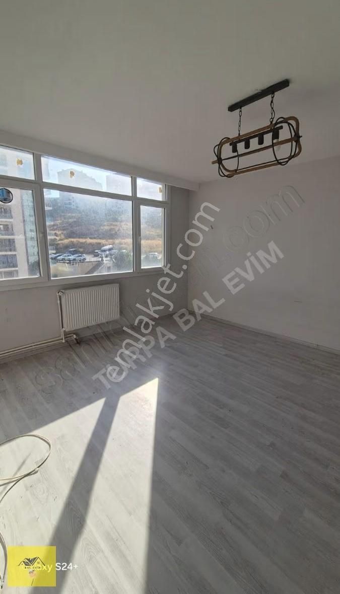 Çiğli Evka 5 Havuzlu Sitede 1+1 Satılık Daire - Görsel 4