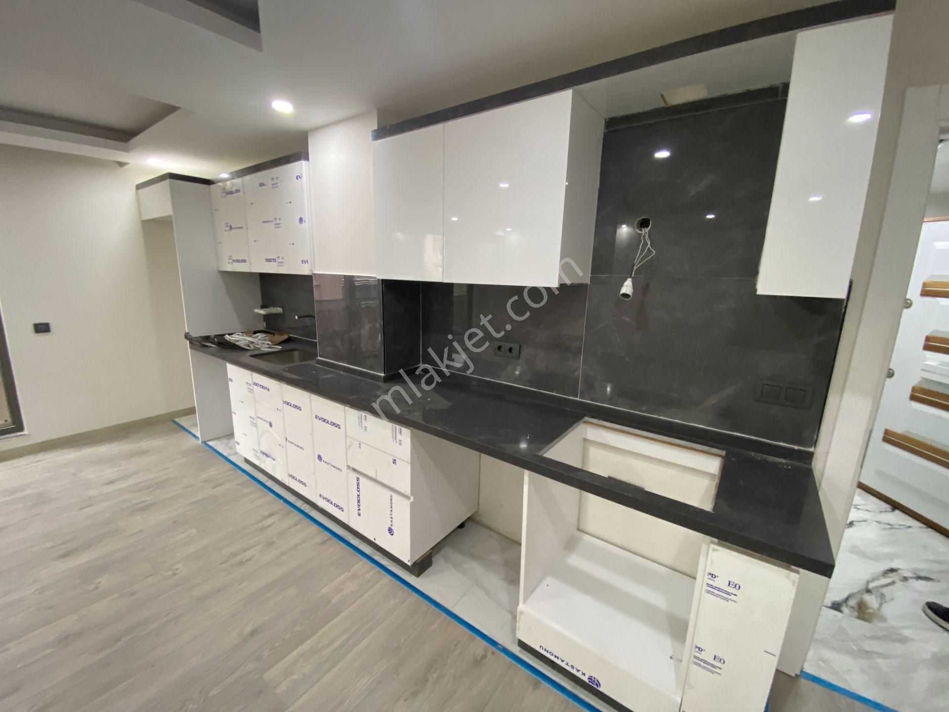 Güllük Ptt Arkası Çok Geniş K.otoparklı 2+1 - Görsel 7