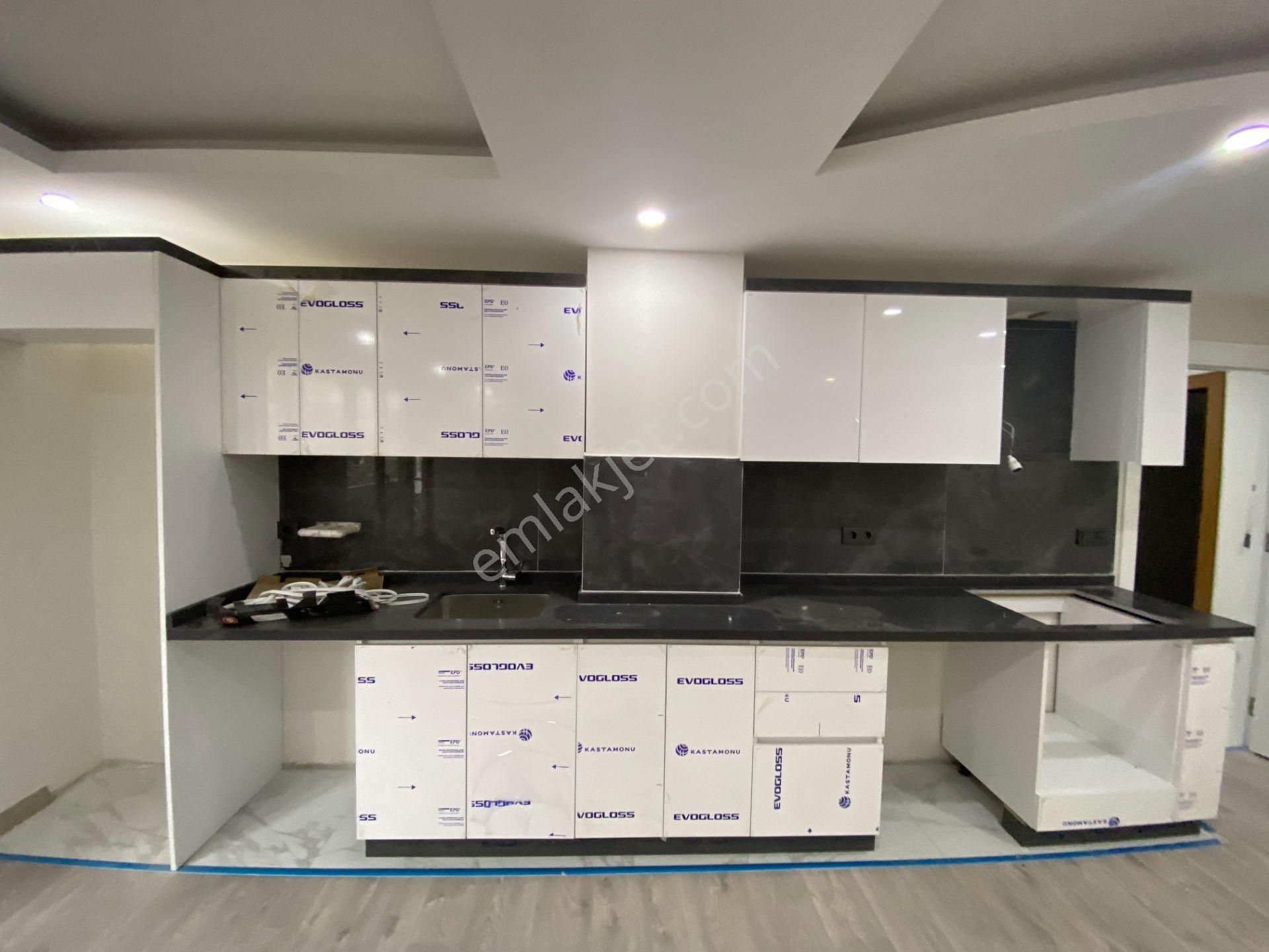 Güllük Ptt Arkası Çok Geniş K.otoparklı 2+1 - Görsel 12