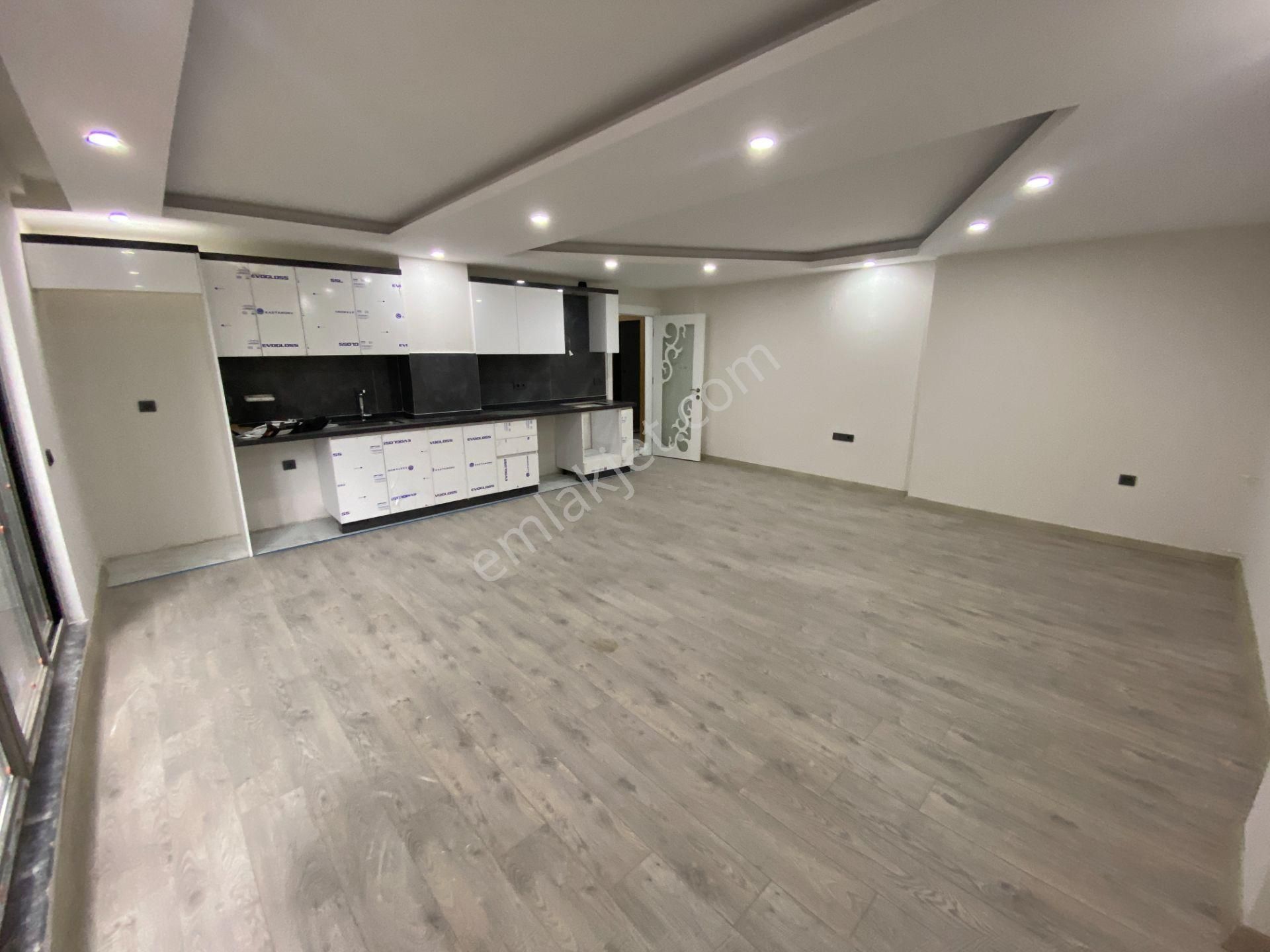 Güllük Ptt Arkası Çok Geniş K.otoparklı 2+1 - Görsel 3