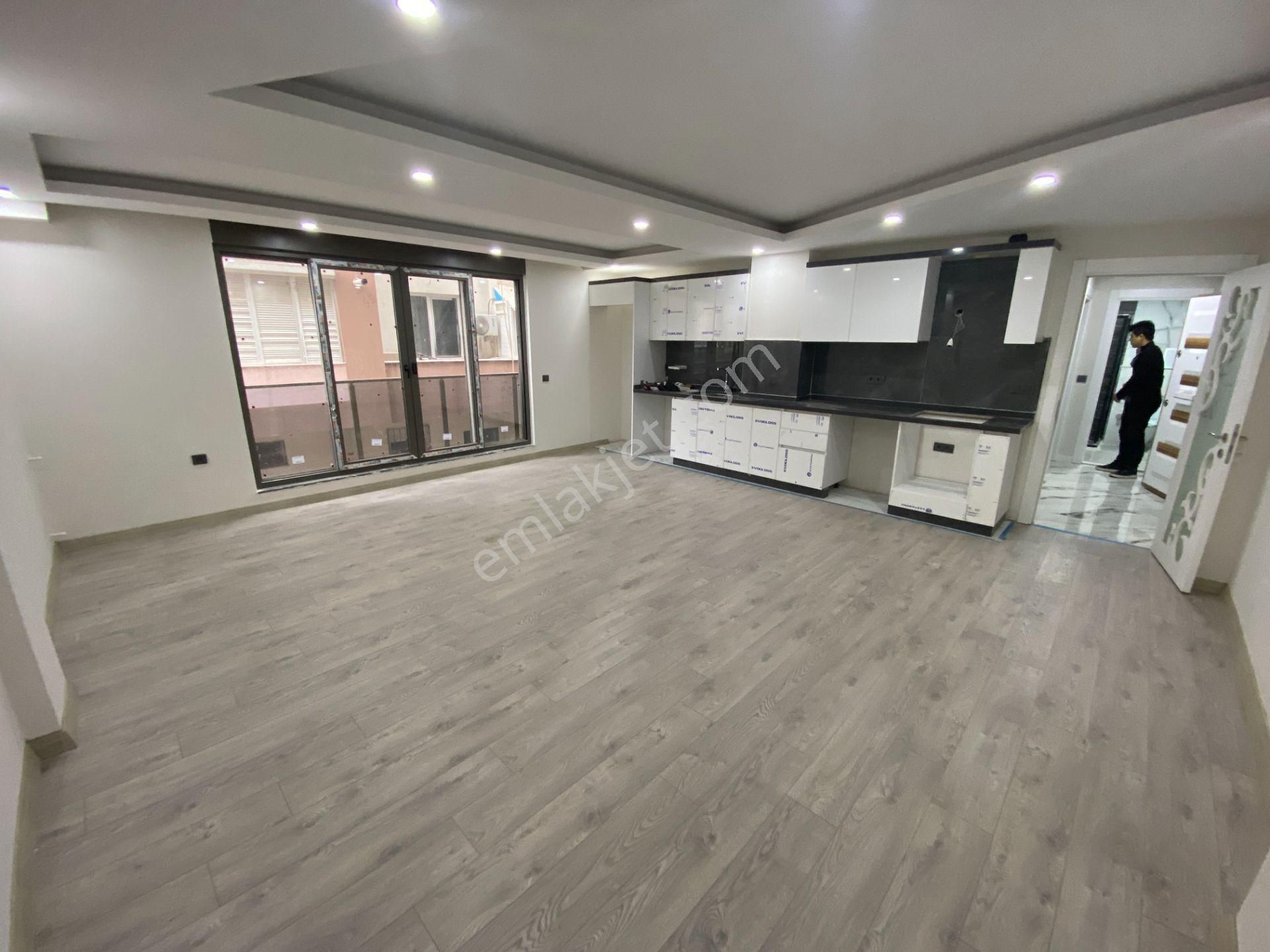 Güllük Ptt Arkası Çok Geniş K.otoparklı 2+1 - Görsel 2