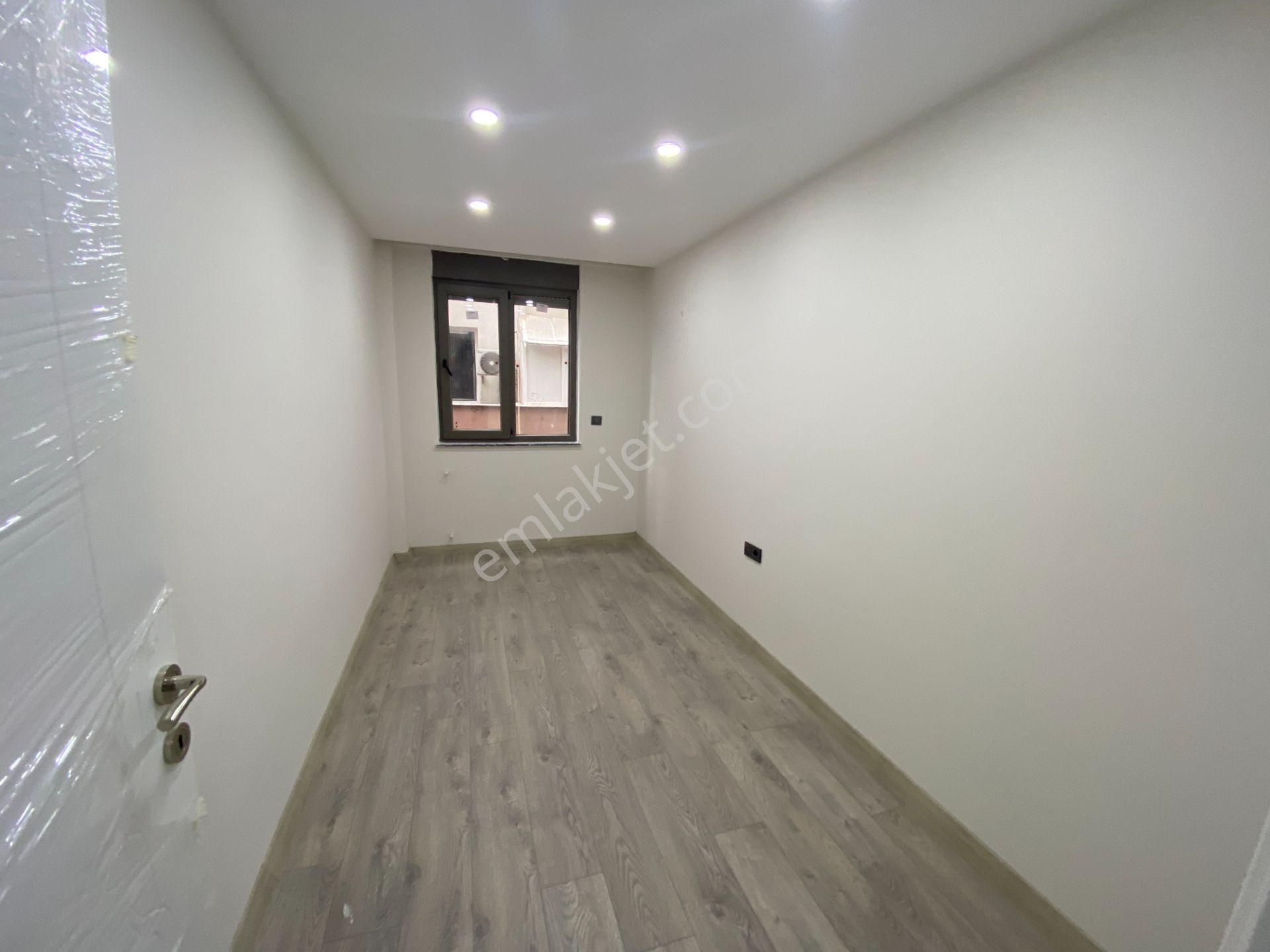 Güllük Ptt Arkası Çok Geniş K.otoparklı 2+1 - Görsel 15