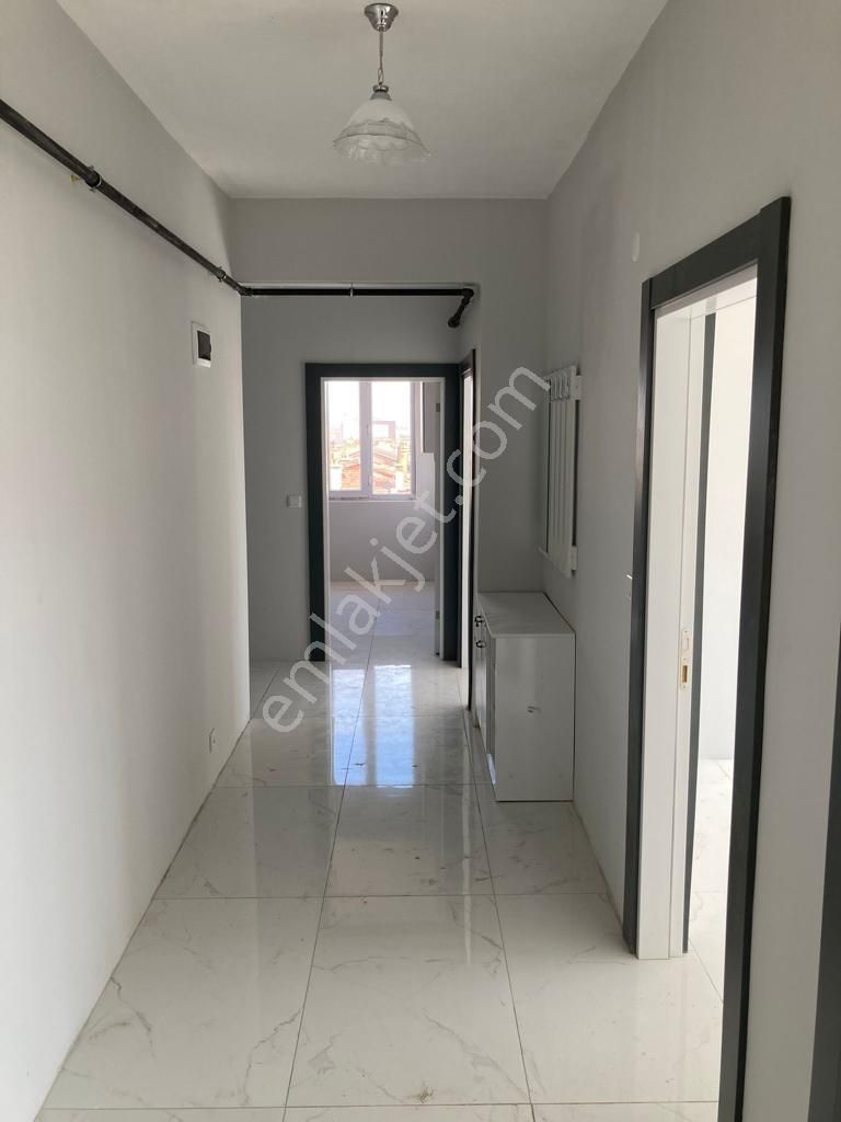 Nasreddin Emlaktan Sanayi Yolu Üzeri Satılık Bakımlı Daire - Görsel 12