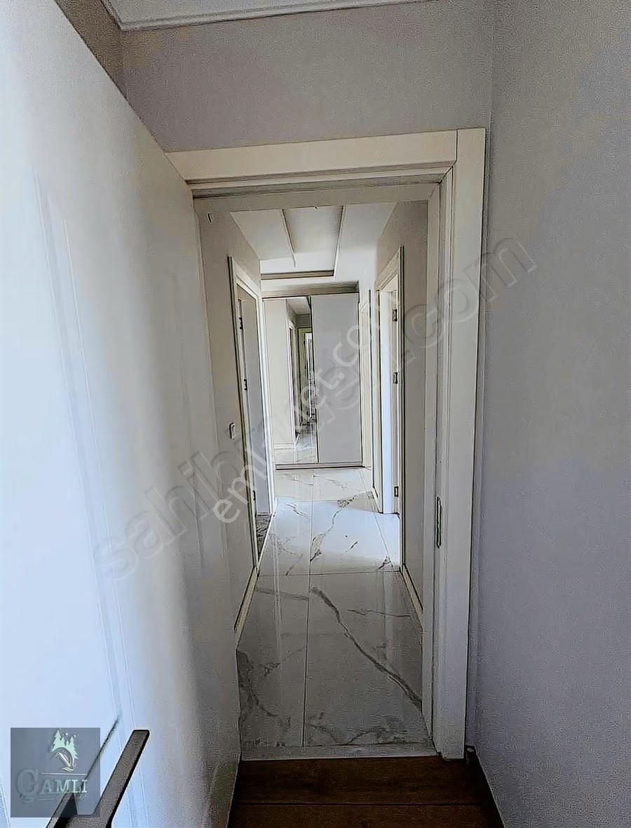 Seferisar Camikebir Muhteşem Lokasyonda Kiralık 3+1 Daire - Görsel 10