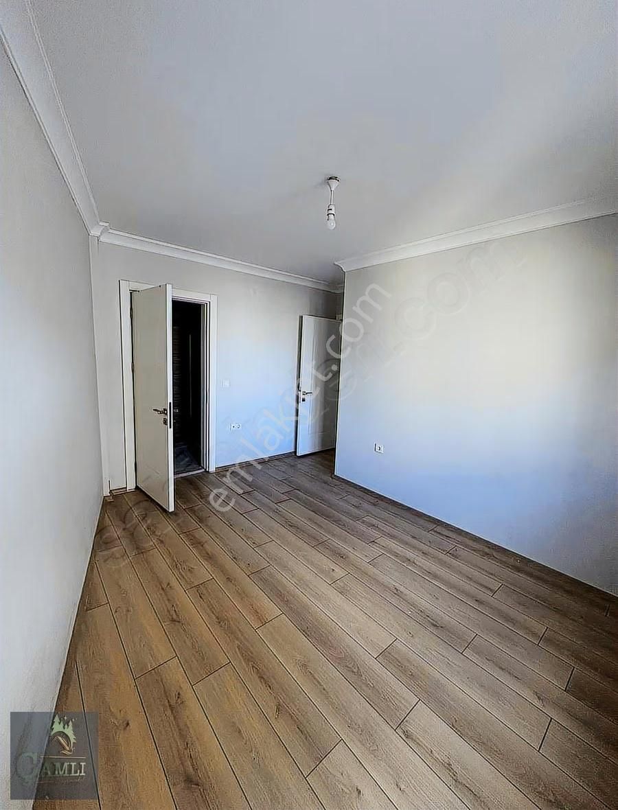 Seferisar Camikebir Muhteşem Lokasyonda Kiralık 3+1 Daire - Görsel 17
