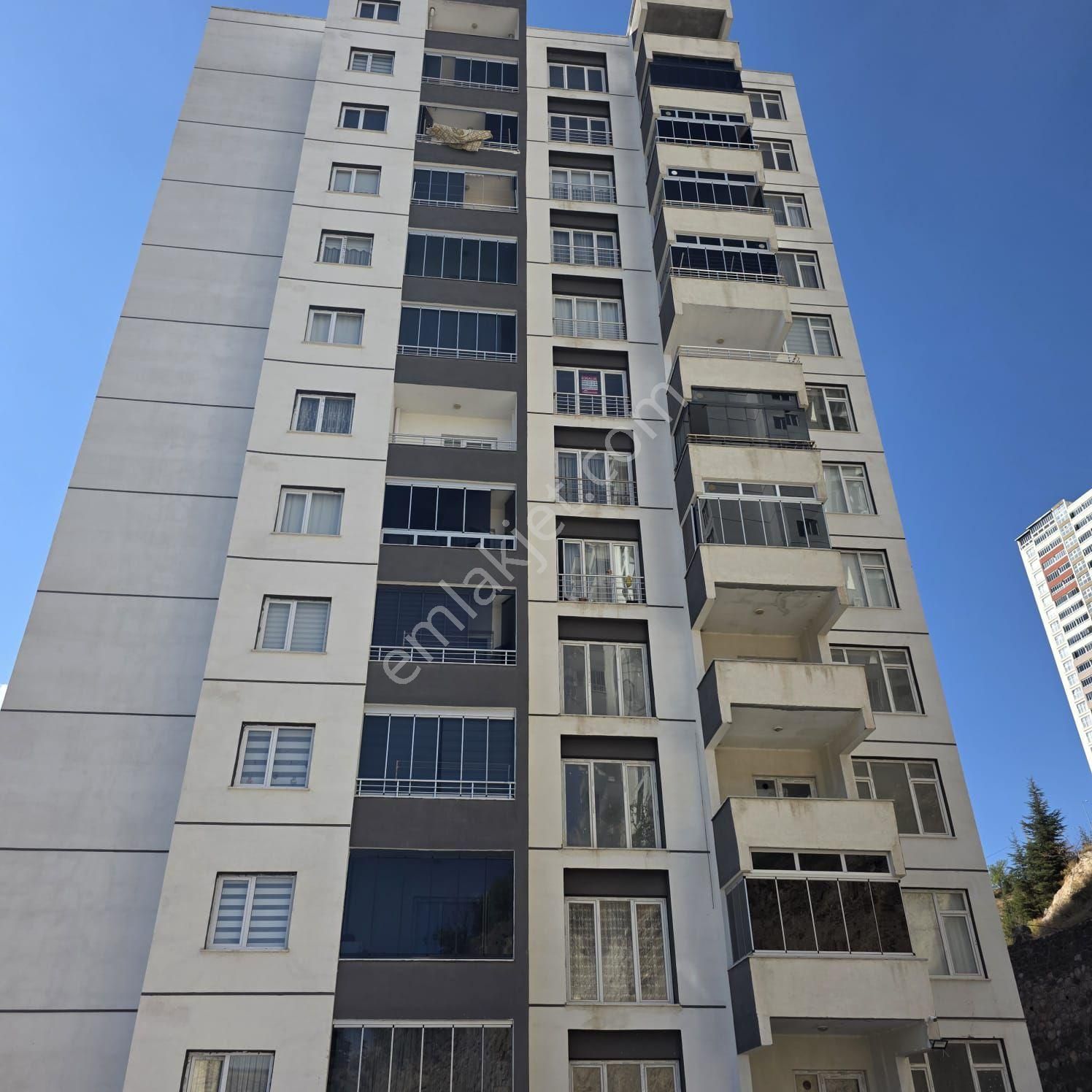 Tokat Merkez Topcam Mh 4+1 Satlik Daire