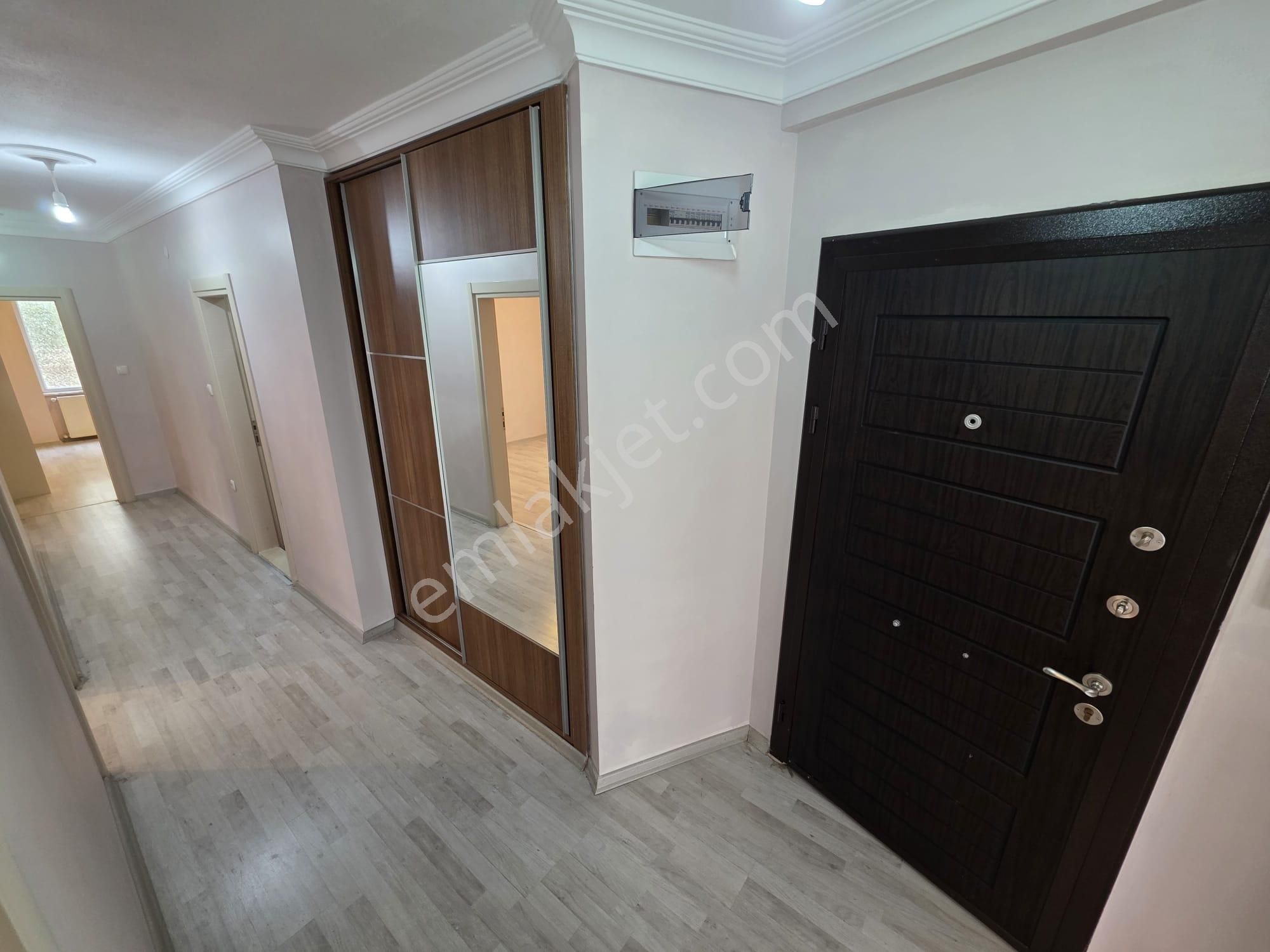 Irmaksudan Akçayda 3+1 Kaloriferli Ebeveynli Ayrı Mutfak Daire - Görsel 29