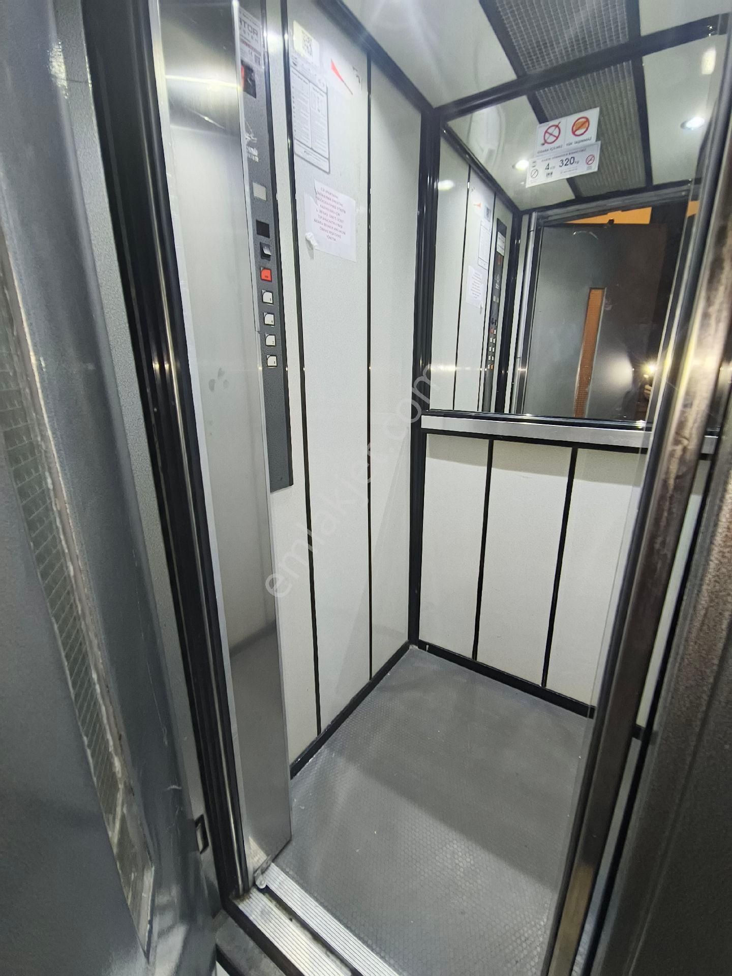 Güneyden Metroya 8 Dakika Yürüme 2+1.90 M2 En Üst Kat Daire - Görsel 32