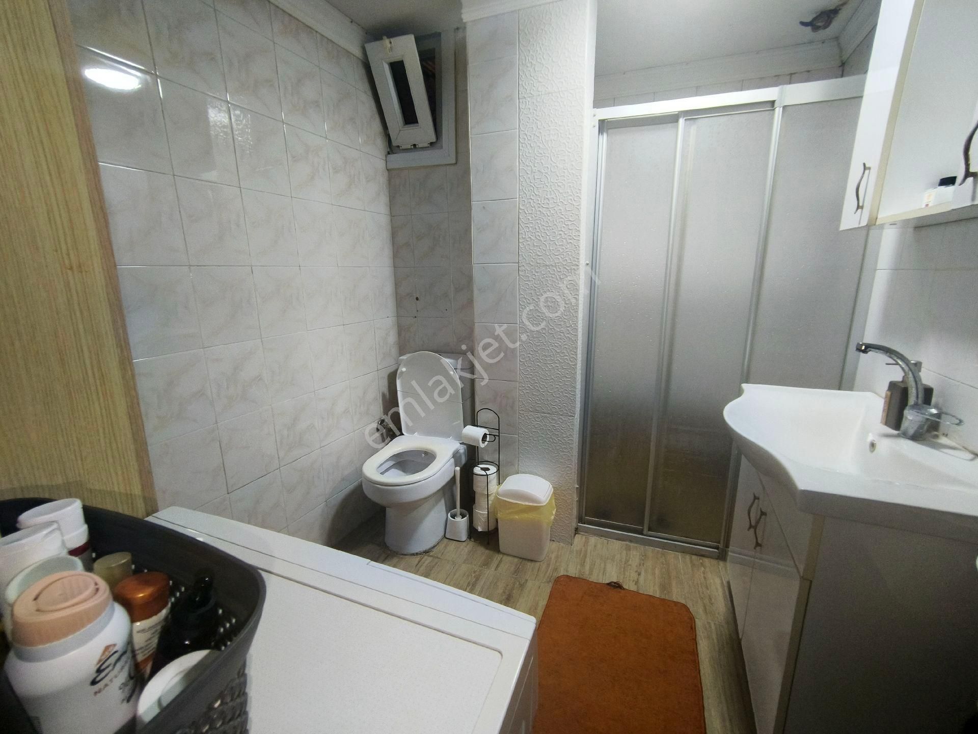 Güneyden Metroya 8 Dakika Yürüme 2+1.90 M2 En Üst Kat Daire - Görsel 10