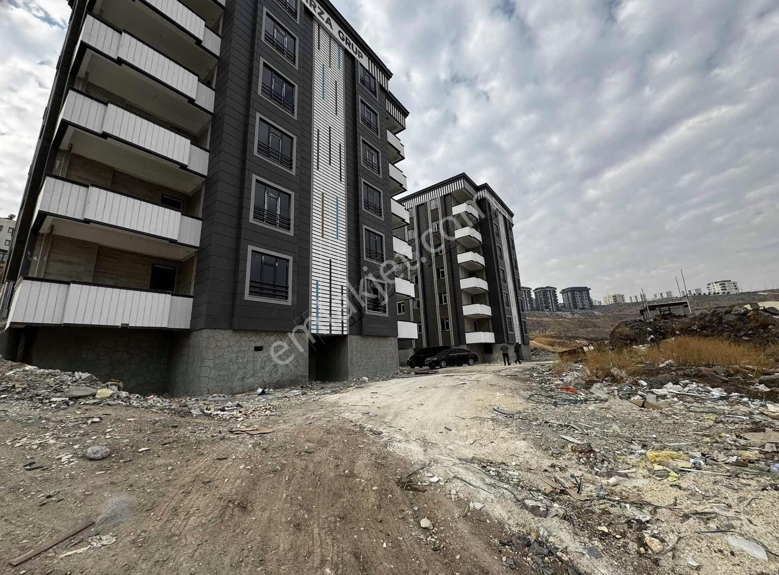 Solmaz Emlak Satılık Sıfır 3+1 - Görsel 19