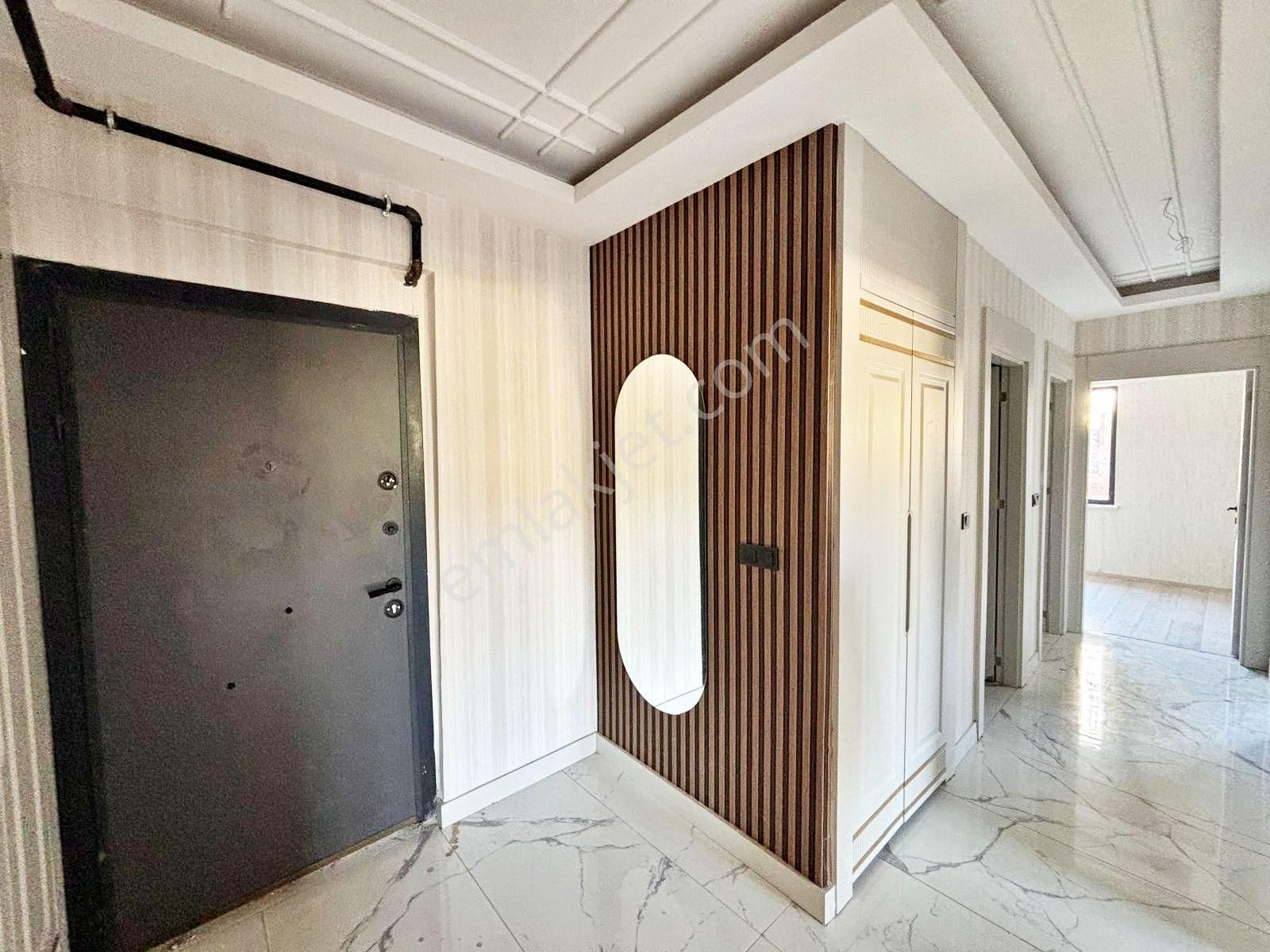 Alpaslan'da Ferah Yerden Isıtmalı Şık Tasarımıyla Lüx 2+1 Daire - Görsel 17