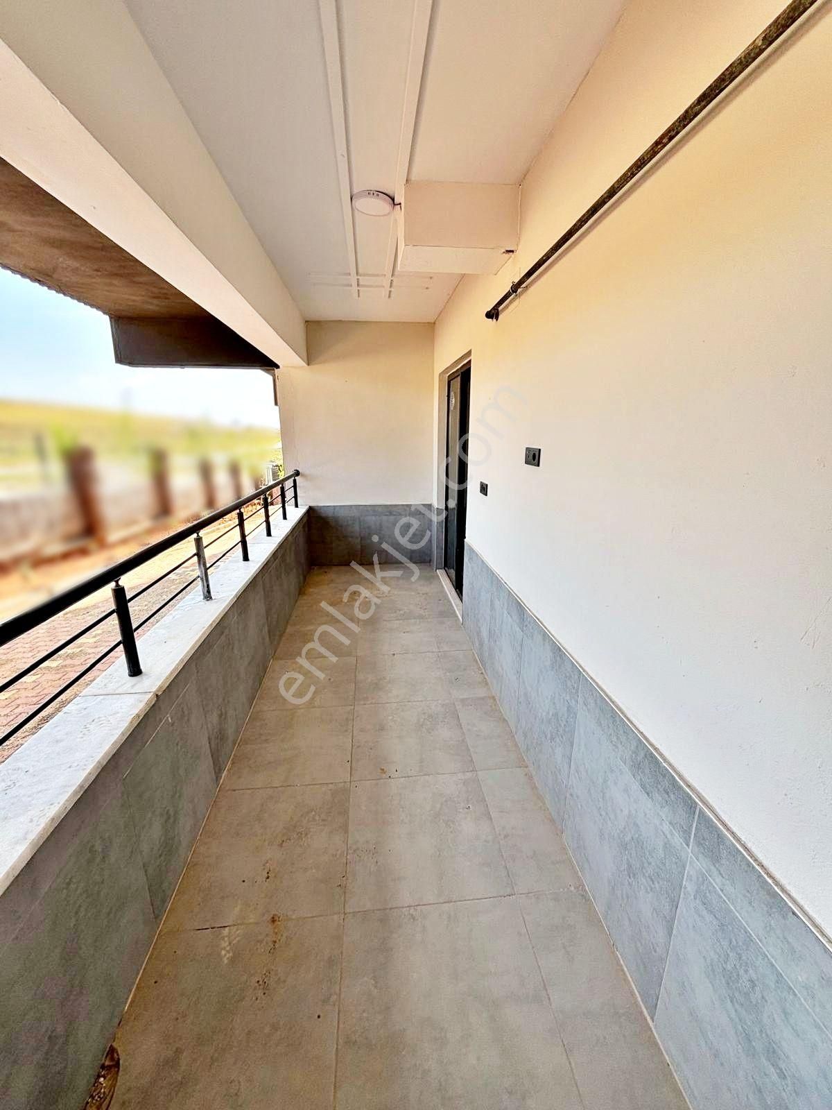 Alpaslan'da Ferah Yerden Isıtmalı Şık Tasarımıyla Lüx 2+1 Daire - Görsel 4