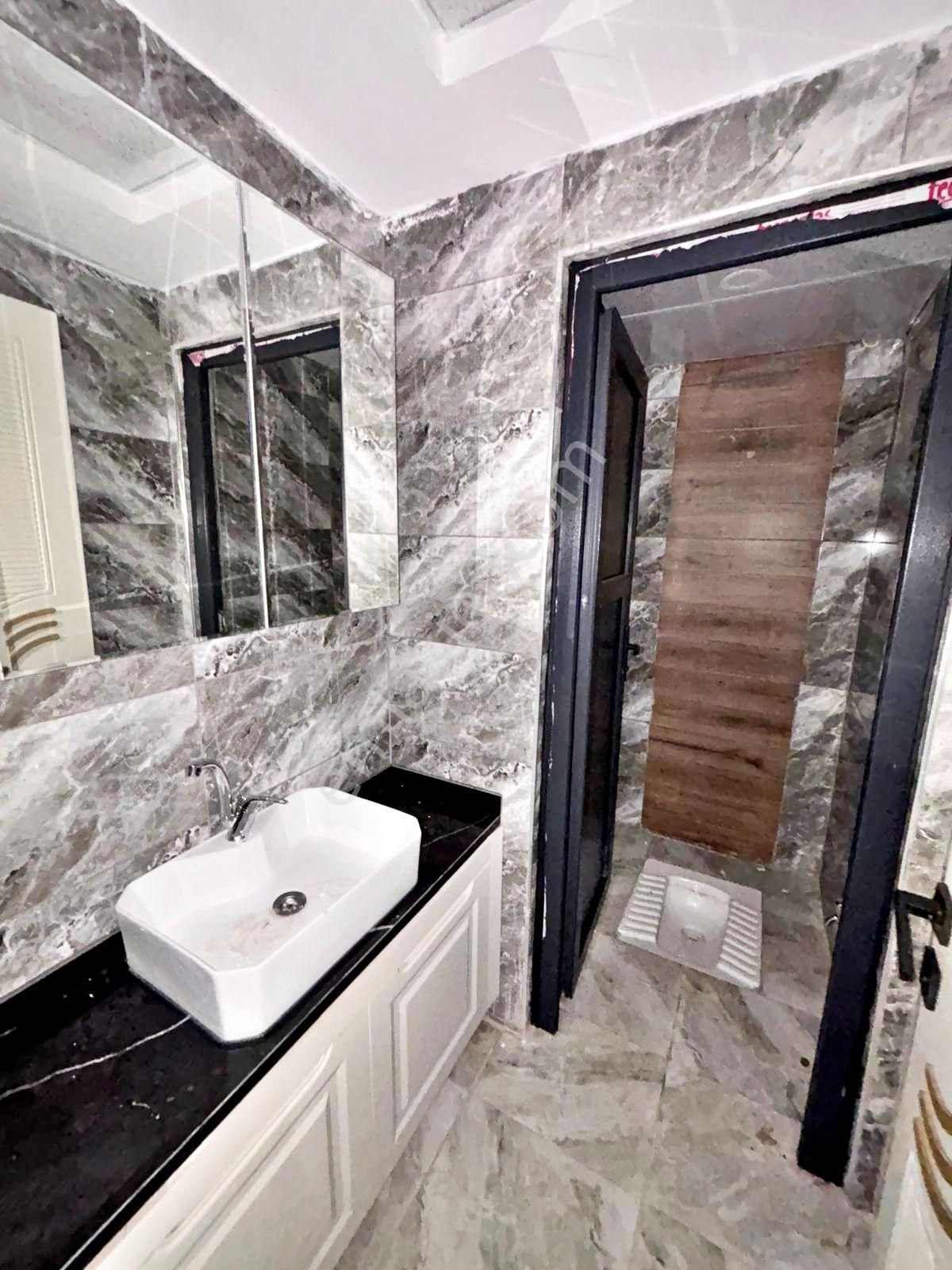 Alpaslan'da Ferah Yerden Isıtmalı Şık Tasarımıyla Lüx 2+1 Daire - Görsel 15