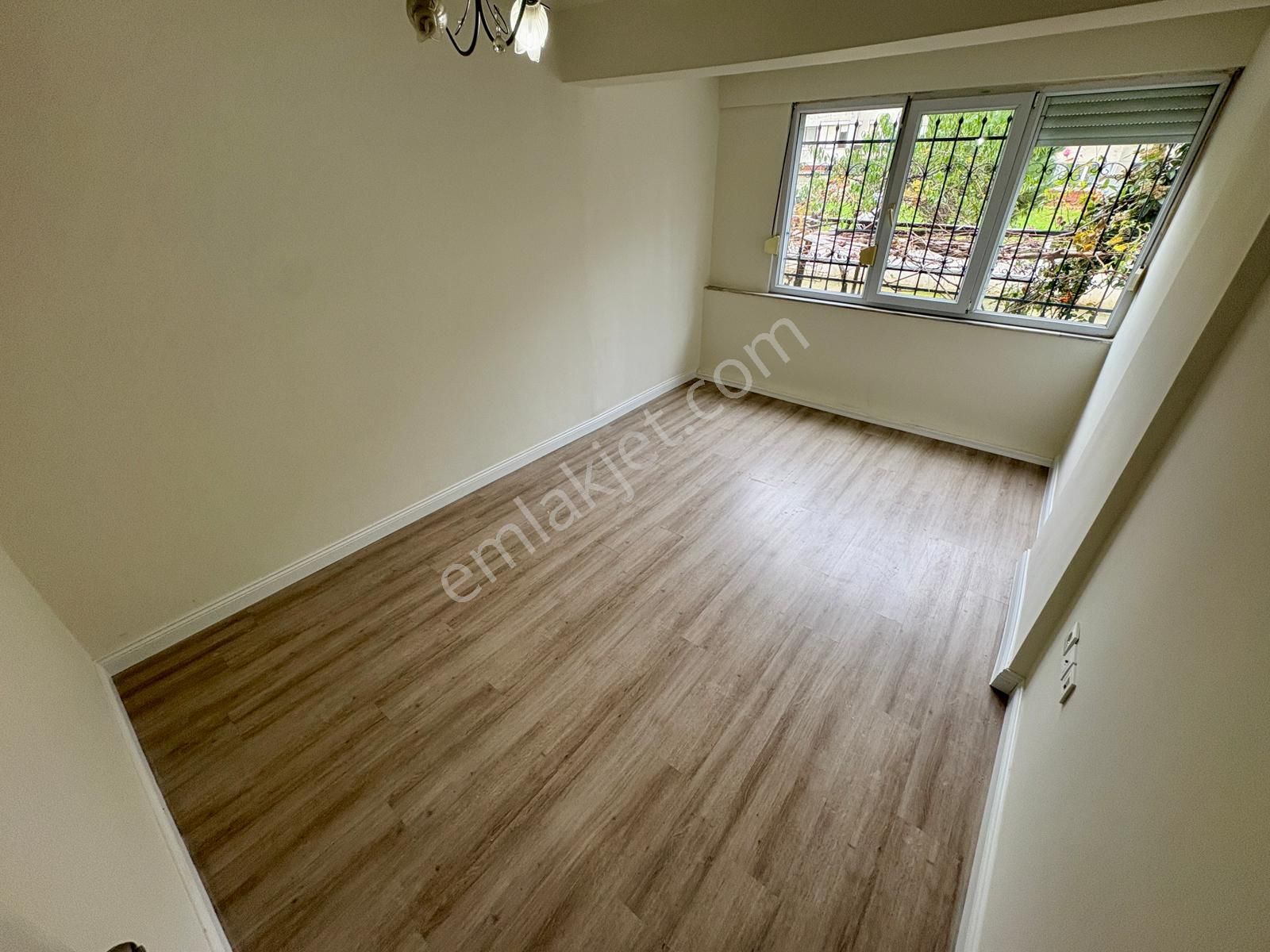 Akçay Sezgin Emlak'tan Merkez'de Denize Yakın Ön Cephe 2+1 Satılık Daire - Görsel 13