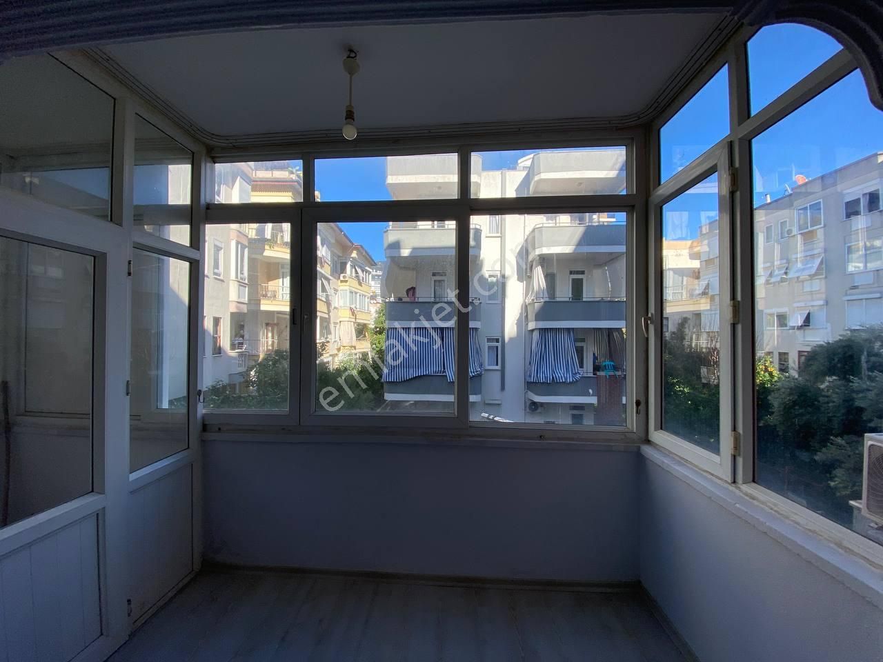 Kleopatra Mevki Denize Yakın,ikamete Uygun 1+1 Satılık Daire - Görsel 7