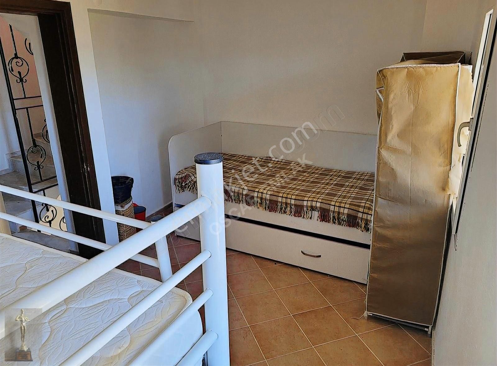 Soğucakta Kiralık 3+1 Havuzlu Sitede Villa - Görsel 13