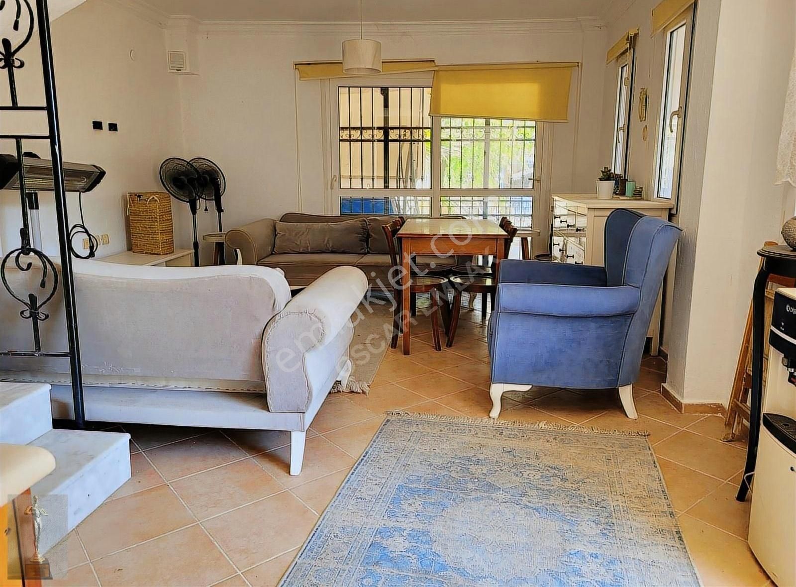 Soğucakta Kiralık 3+1 Havuzlu Sitede Villa - Görsel 14