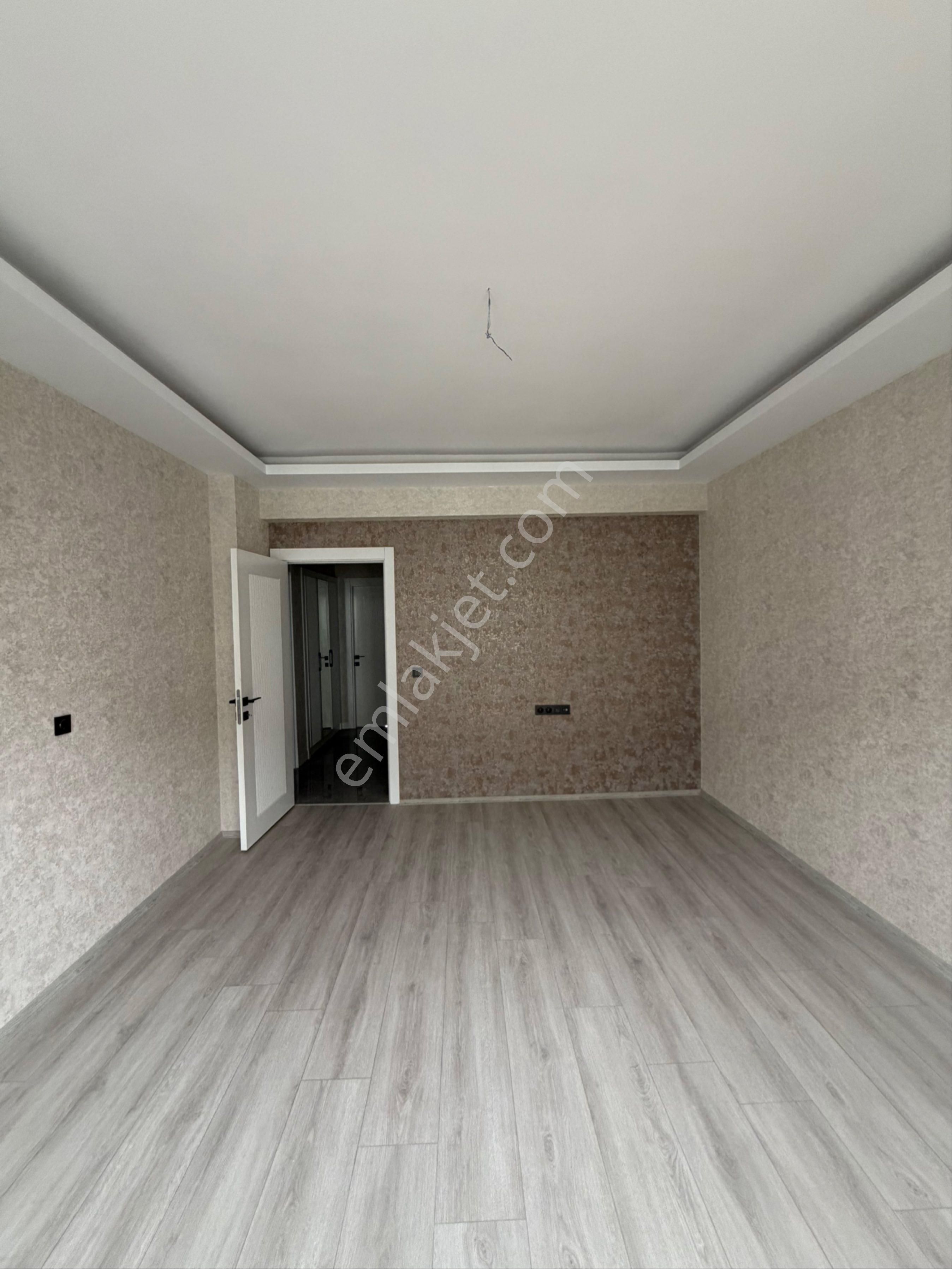 Meram Uluğbey Mahallesi Satılık 2+1 Lüx İskanlı Daire