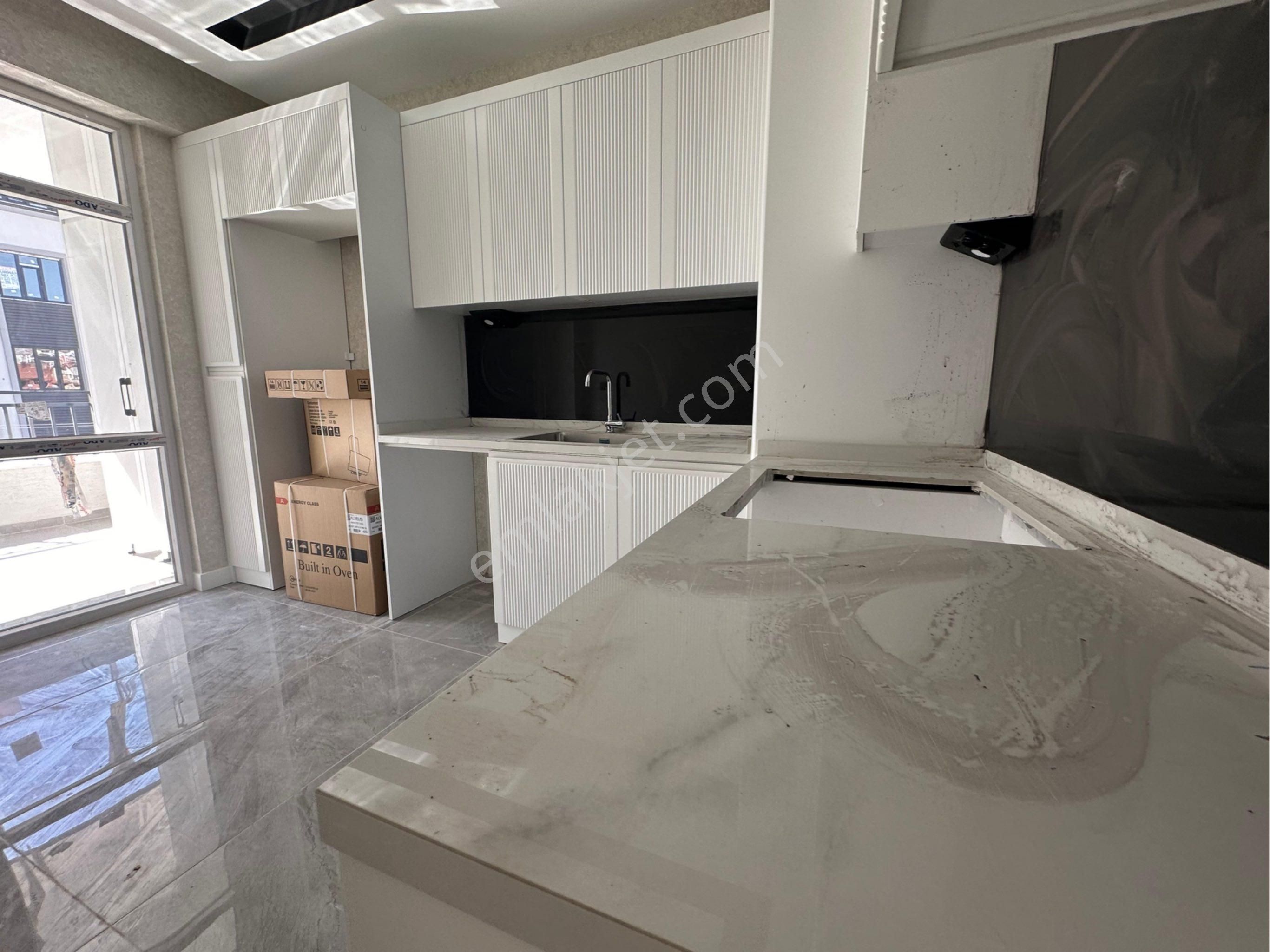 Meram Uluğbey Mahallesi Satılık 2+1 Lüx İskanlı Daire - Görsel 22