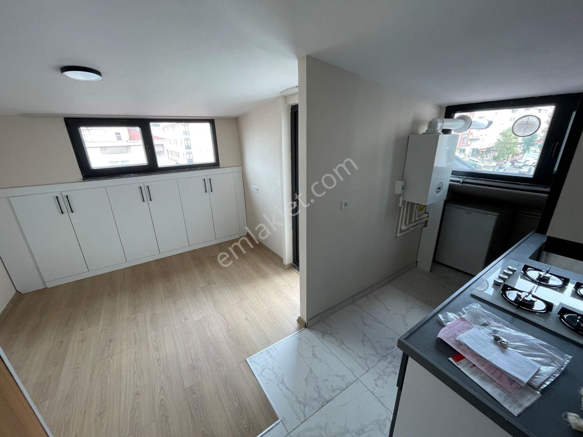 Yeditepe Üniv. Yakın Konumda, 19 Mayıs Cd Üzerinde Sıfır Bina 1+1