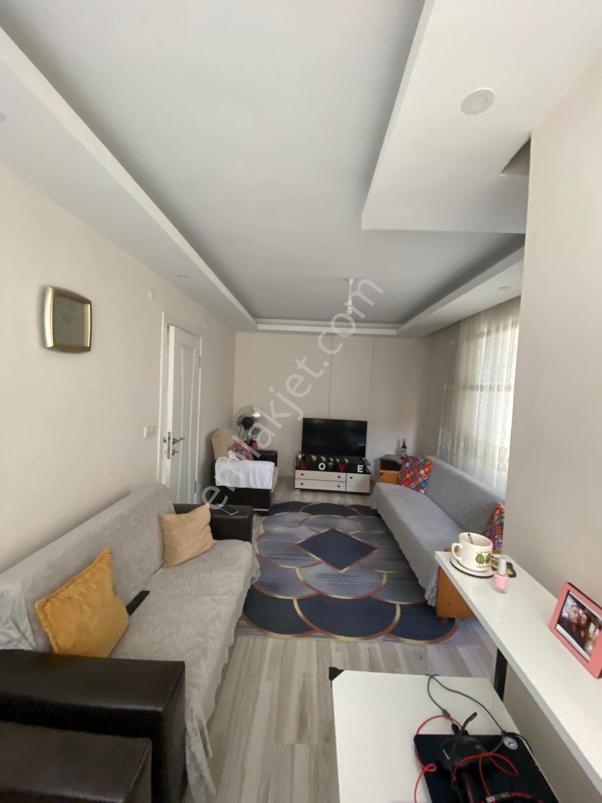 Gaziosmanpaşa Bağlarbaşı Mahallesi 5yılık Binada 2+1/80m2/2.kat/satılık Daire