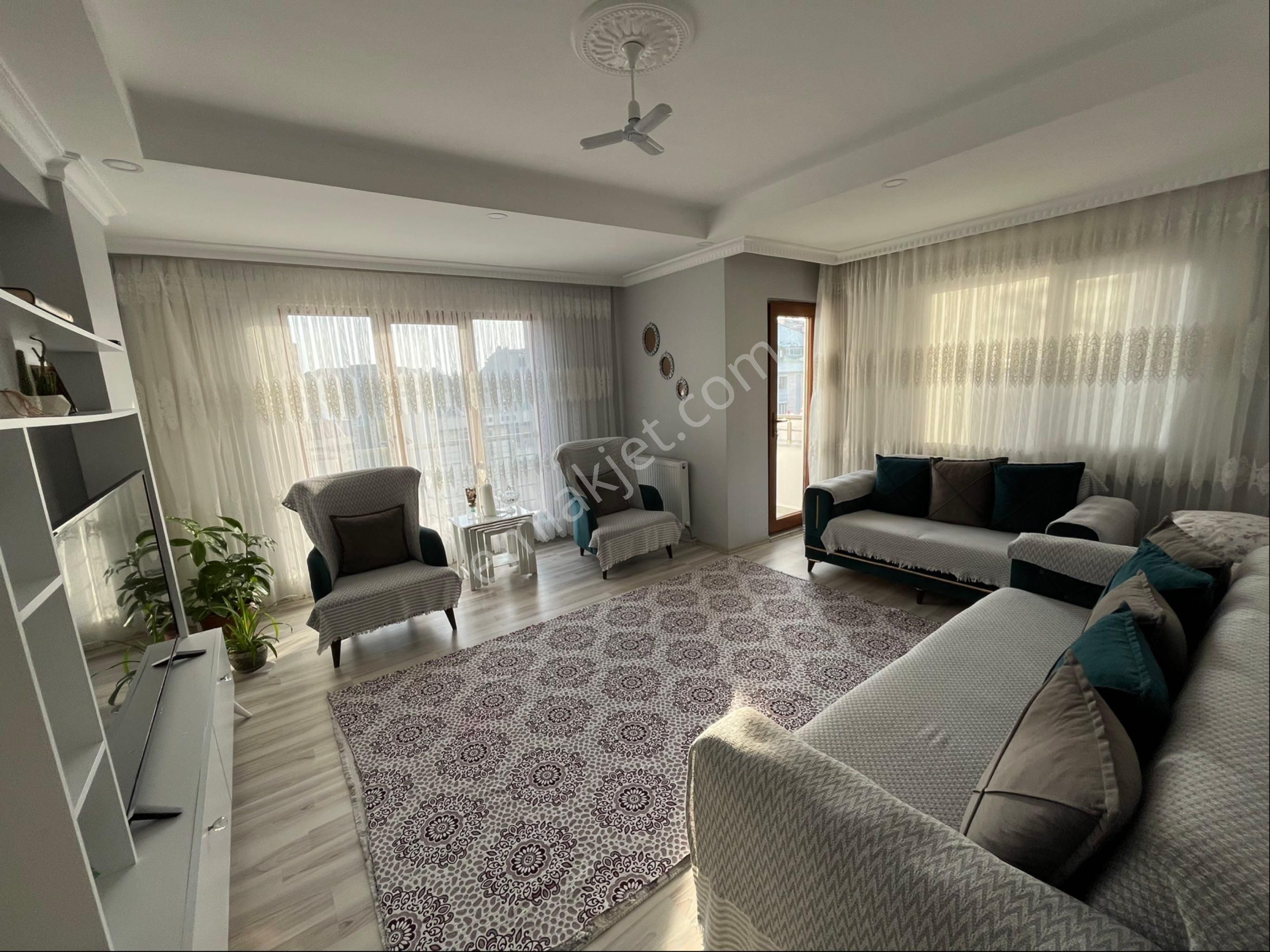 Güvercintepe’de Çift Balkonlu 2+1 Satılık Ara Kat Daire - Görsel 4