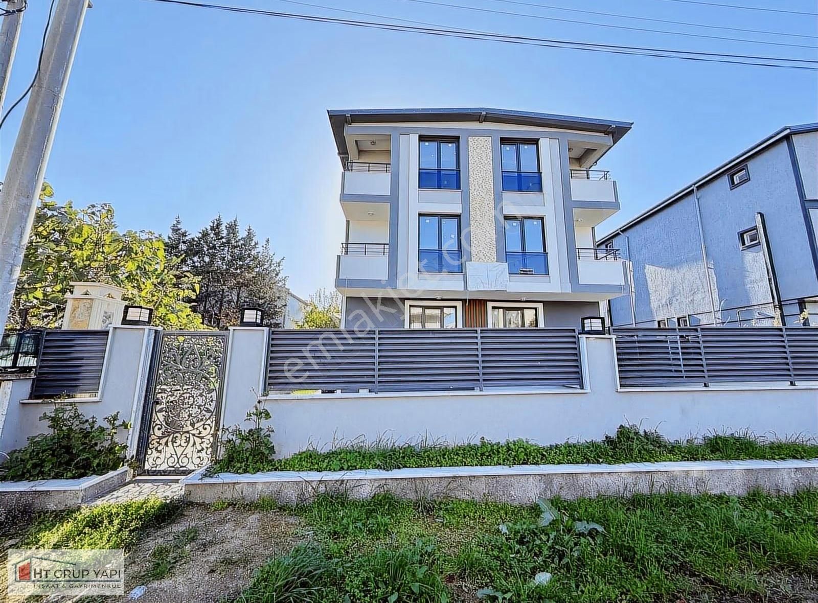 ▃▅▇ht Grup▇▅▃denize 200 M Mesafede Geniş Bahçeli Lux Villa - Görsel 15