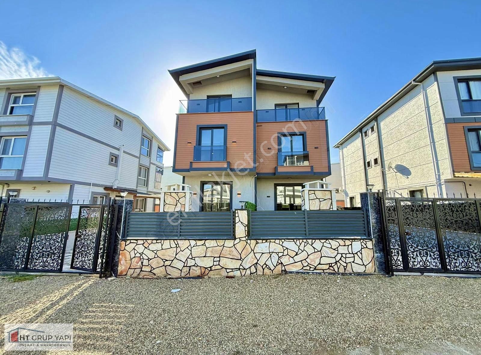 ▃▅▇ht Grup▇▅▃geniş Bahçeli 4+1 İskanlı Lux Villa - Görsel 33