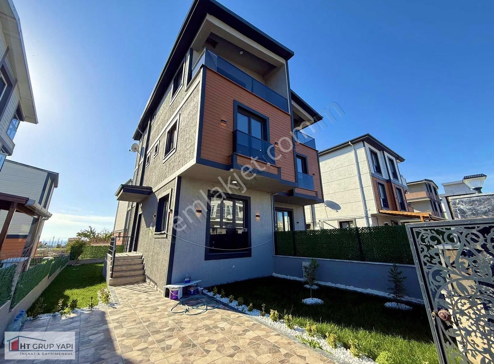 ▃▅▇ht Grup▇▅▃geniş Bahçeli 4+1 İskanlı Lux Villa - Görsel 11