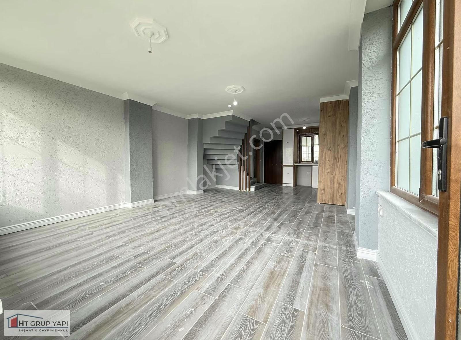 ▃▅▇ht Grup▇▅▃3+1 Merkezi Konumda Şirin Villa - Görsel 16