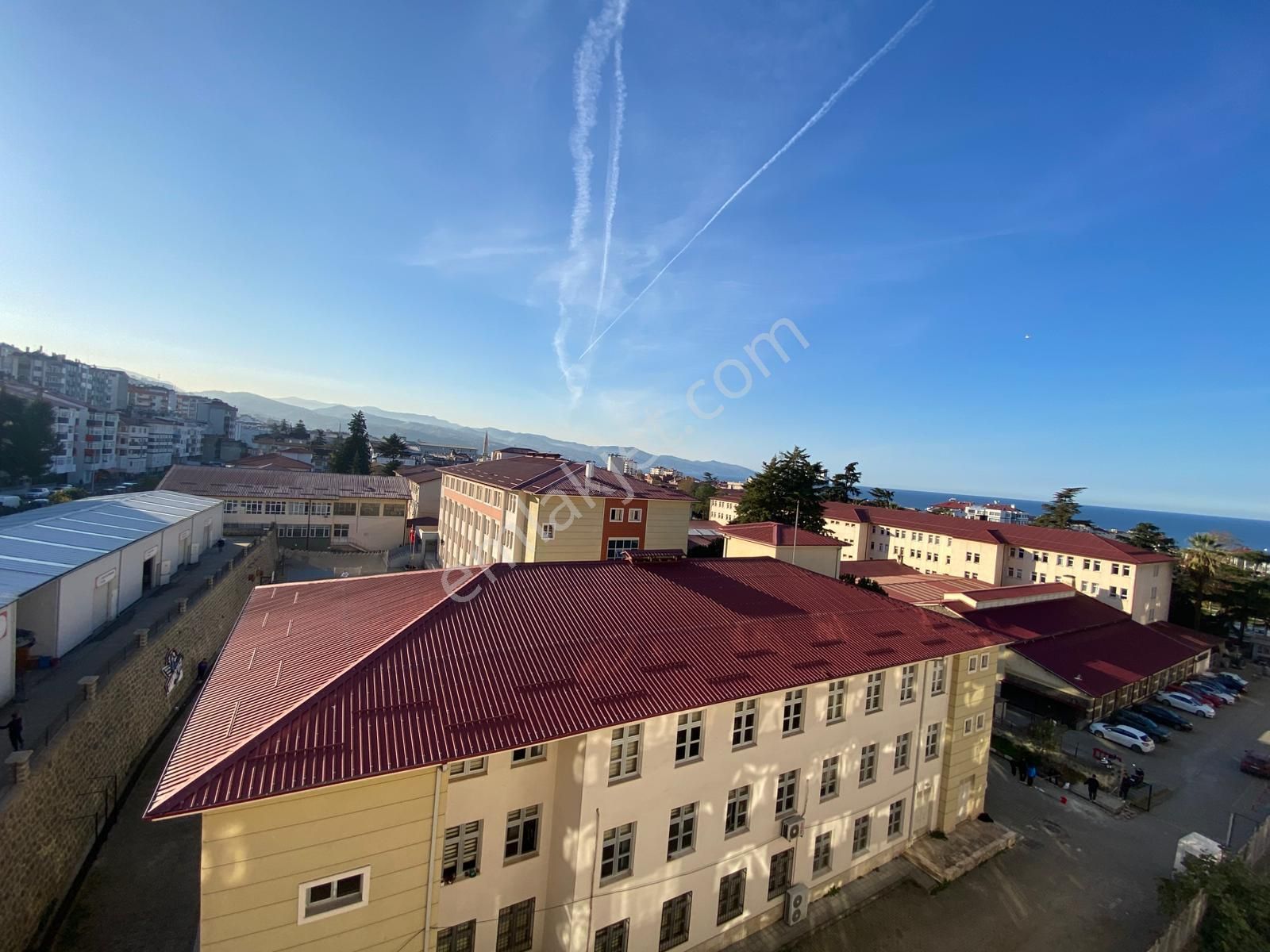 Trabzon'da Kiralık 2+1 Daire - Görsel 12