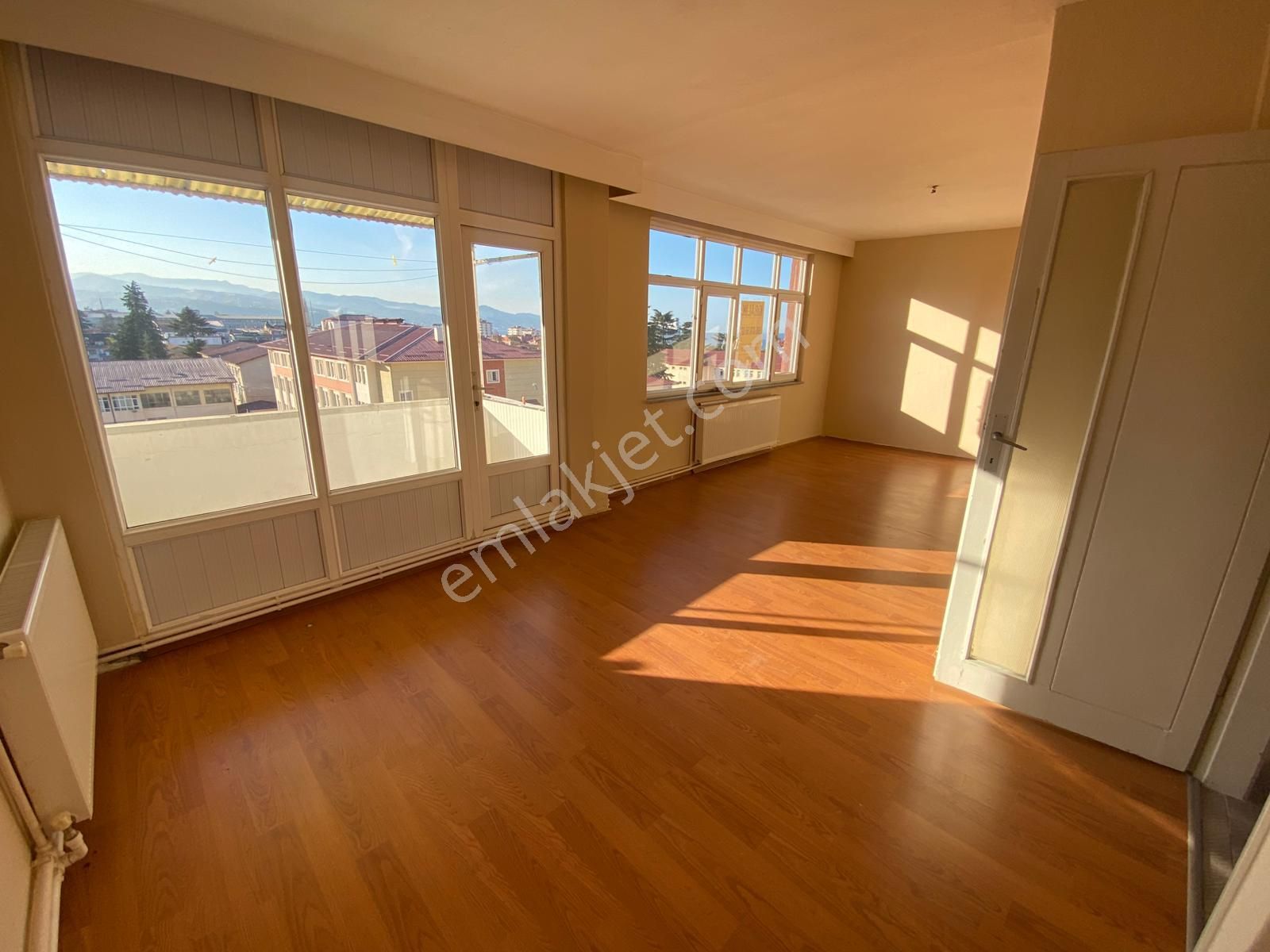 Trabzon'da Kiralık 2+1 Daire - Görsel 9