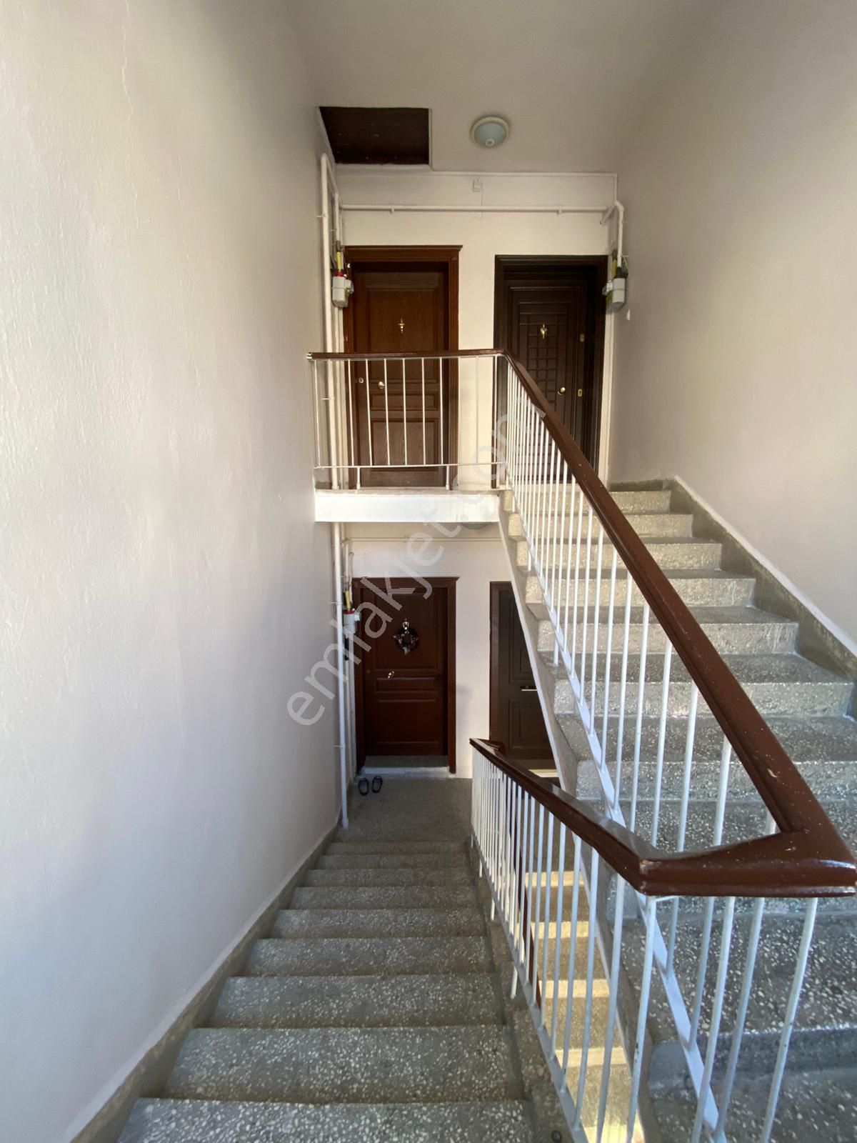 Trabzon'da Kiralık 2+1 Daire - Görsel 27