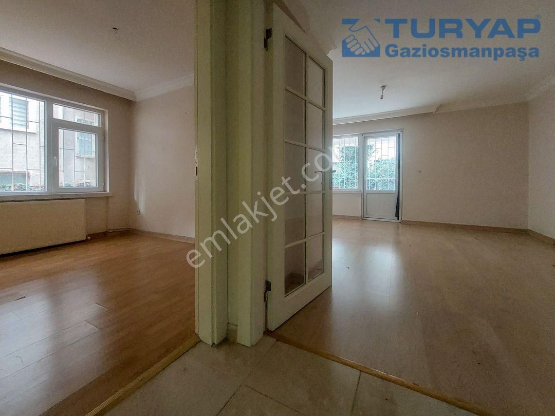 Gaziosmanpaşa Koza Sokakta 2+1 Bahçekatı