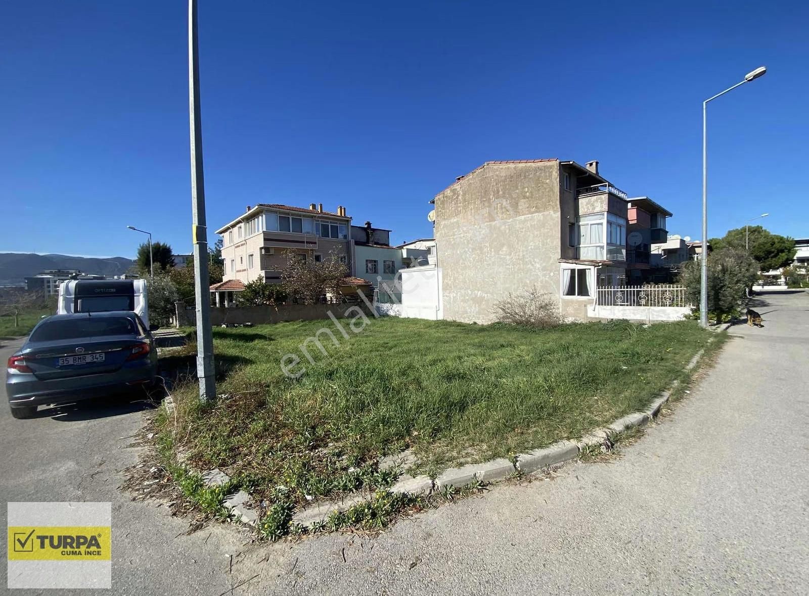 Gaziemir Beyazevler'de 235 M2 Köşe Parsel Arsa - Görsel 2