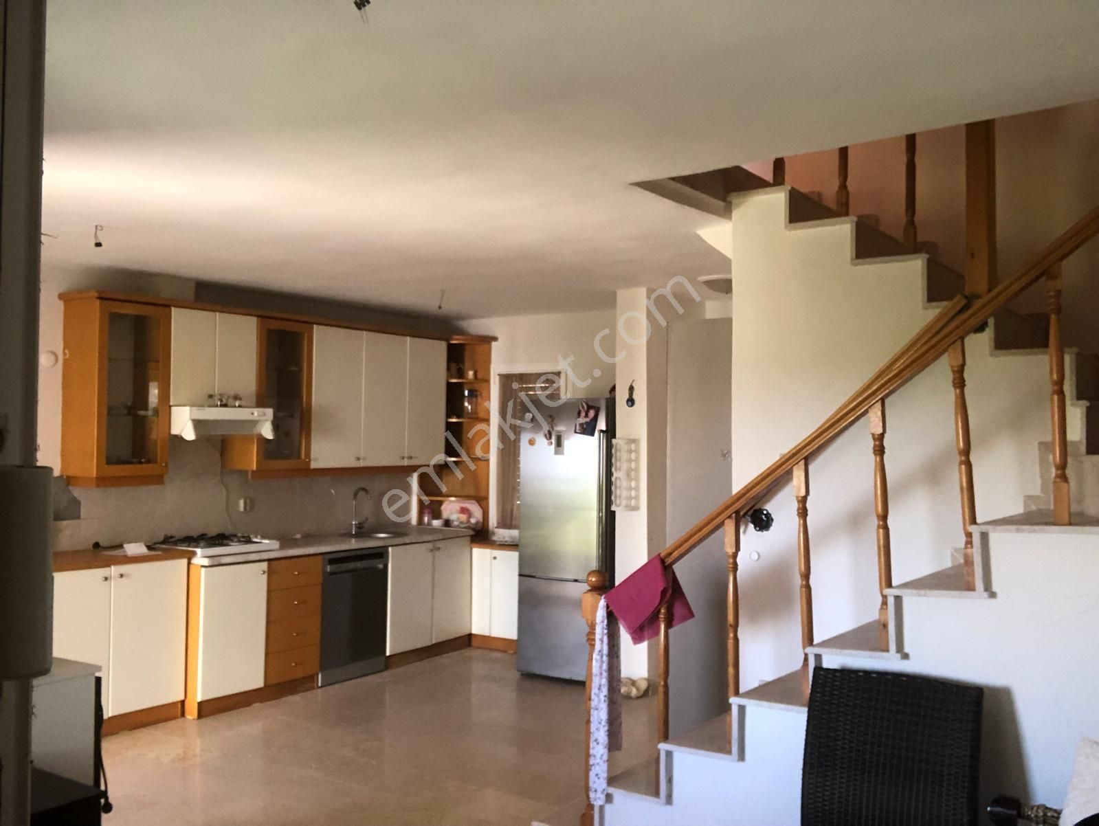 Alaçatı Gayrimenkulden Dalyan Cumhuriyet Mh.de Site İçinde Villa - Görsel 17