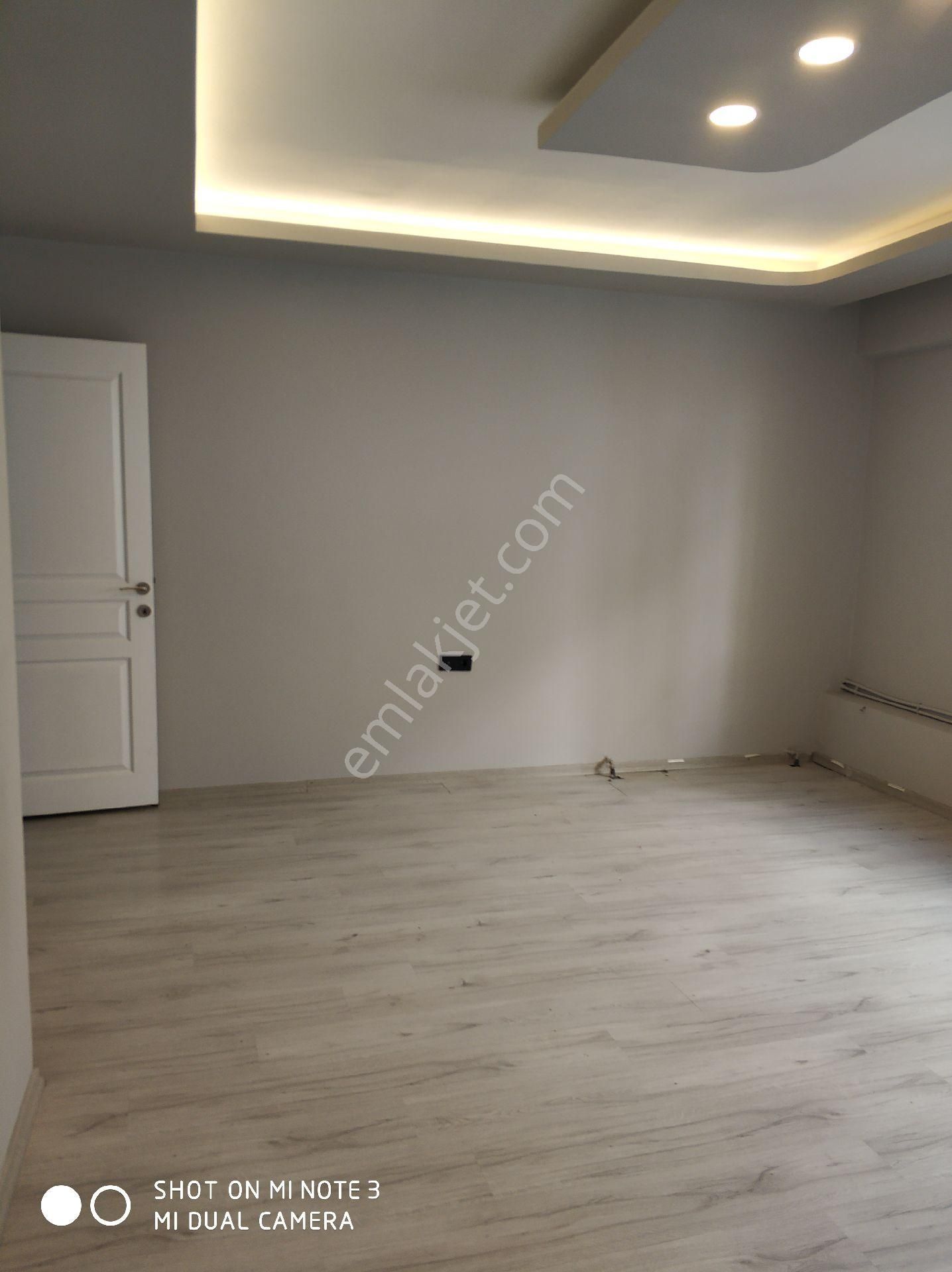 Kumlubel'de Kiralık 2+1 Asansörlü Balkonlu Bakımlı - Görsel 20