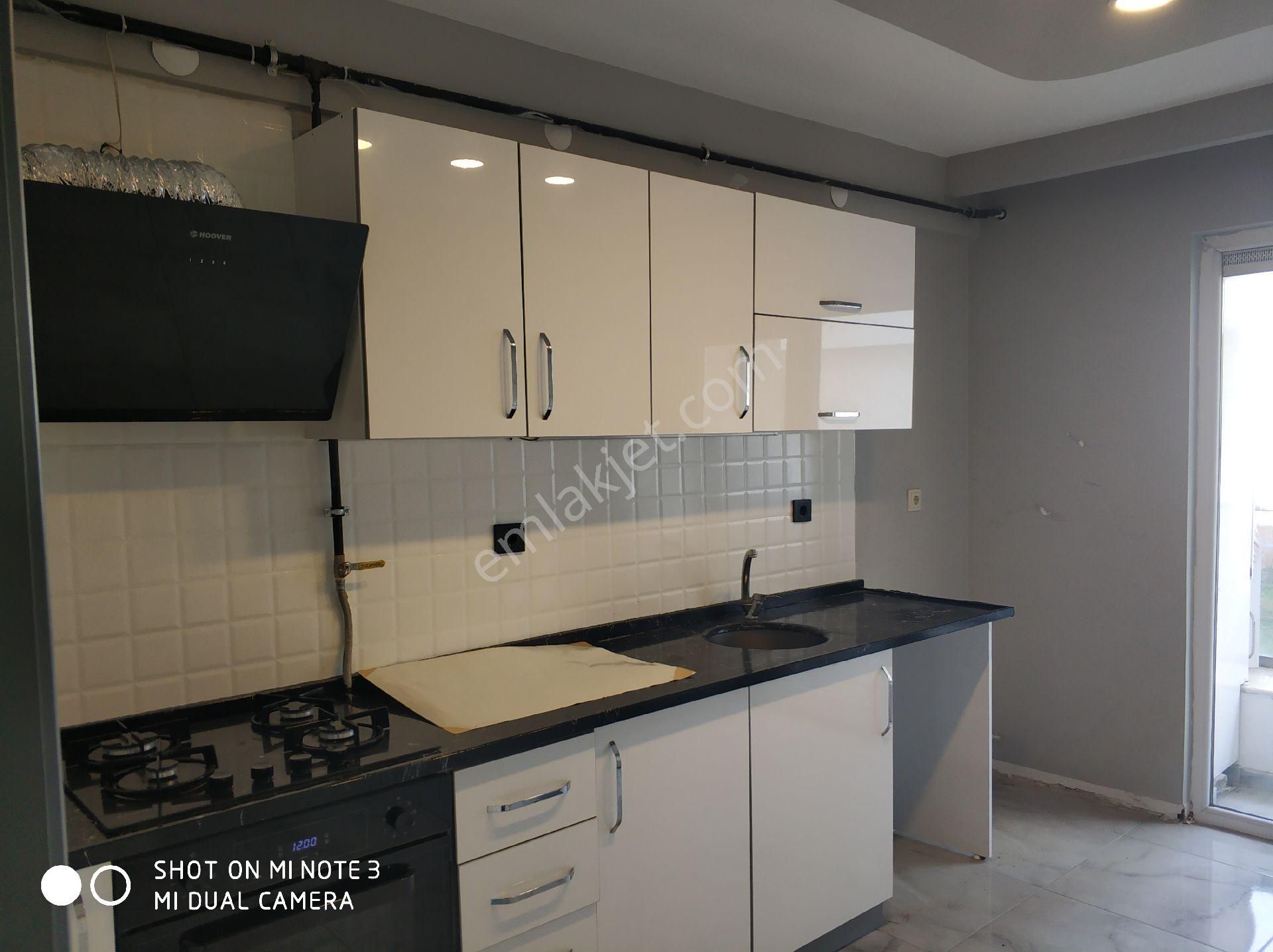 Kumlubel'de Kiralık 2+1 Asansörlü Balkonlu Bakımlı - Görsel 8