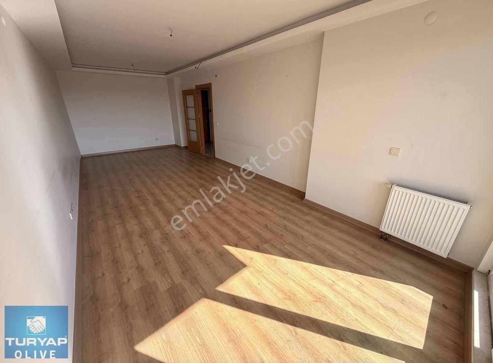 Küçükçekmece Yenimahalle Konutlarında Büyük Tip 2+1 Daire - Görsel 8