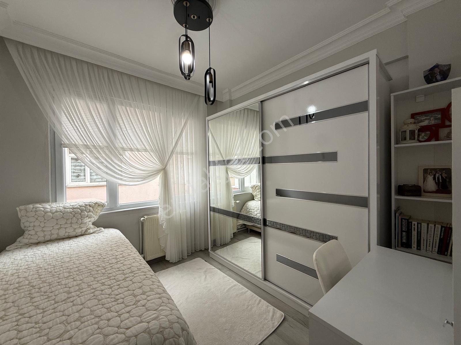 Delux'den 100. Yıl Mah Deniz Manzaralı Full Tadilatlı Satılık 3+1 - Görsel 20