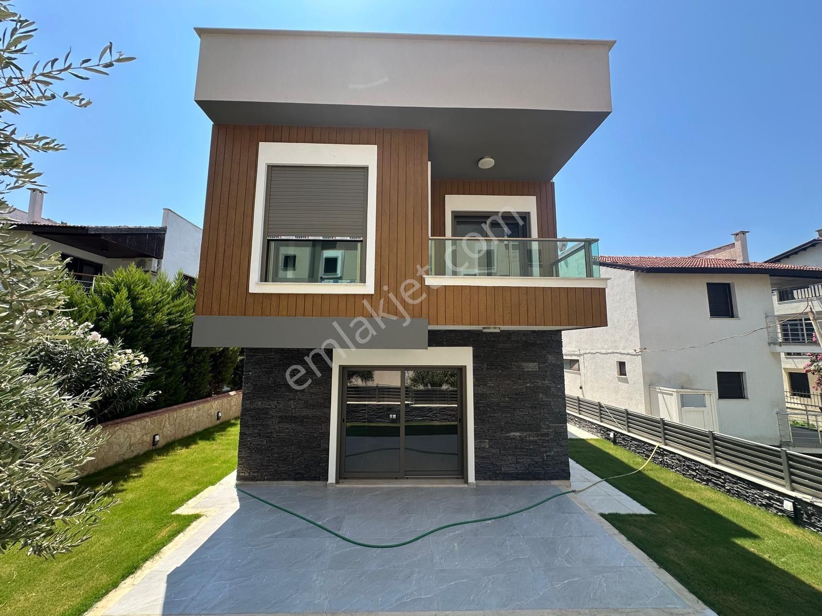 | Global | Denize 150 Metre Lüks Otoparklı Villa - Görsel 10