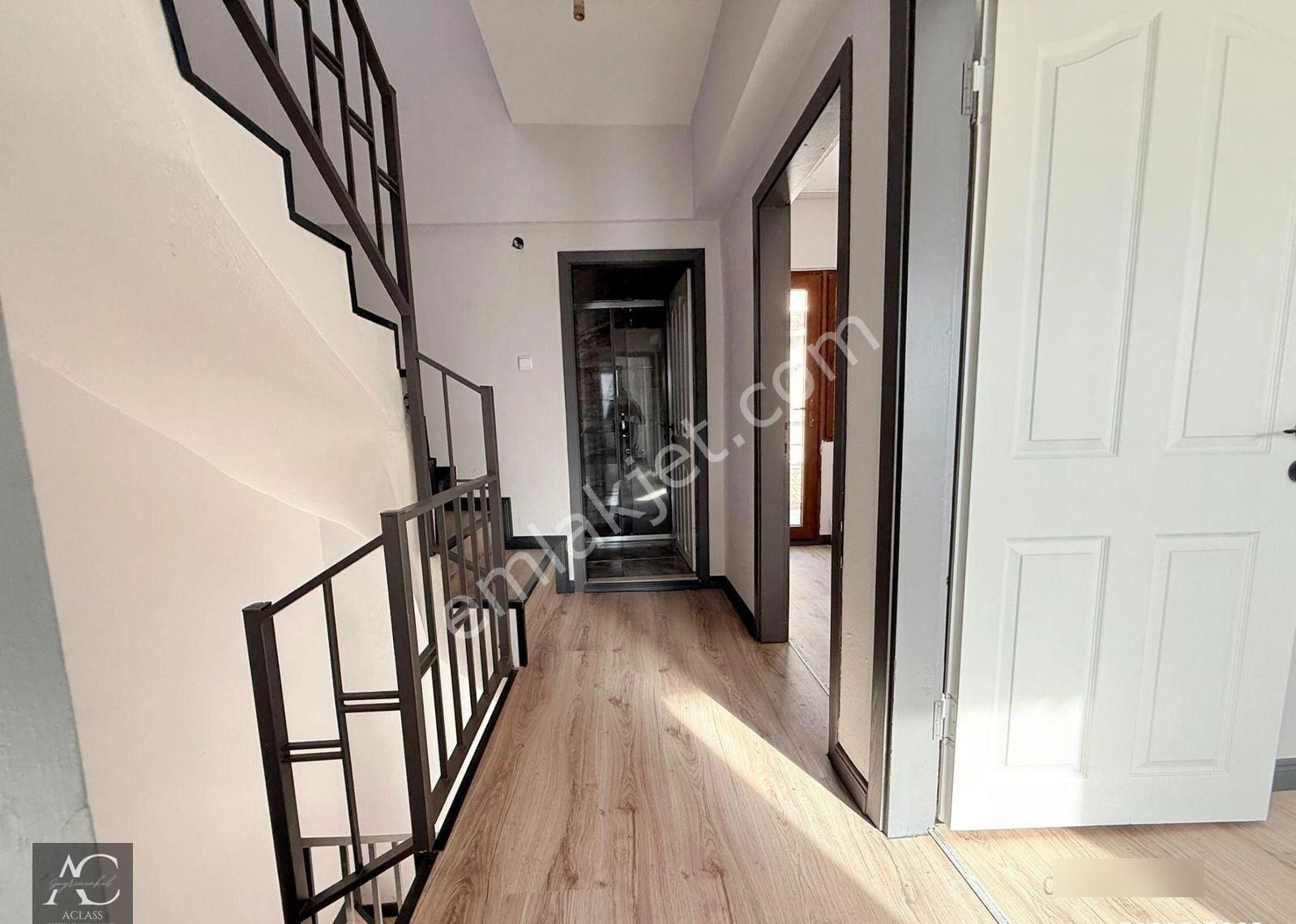 Aclass'dan Kusadası Kadınlar Denızınde Havuzlu -bahçeli Masrafsız Fırsat Villa - Görsel 24