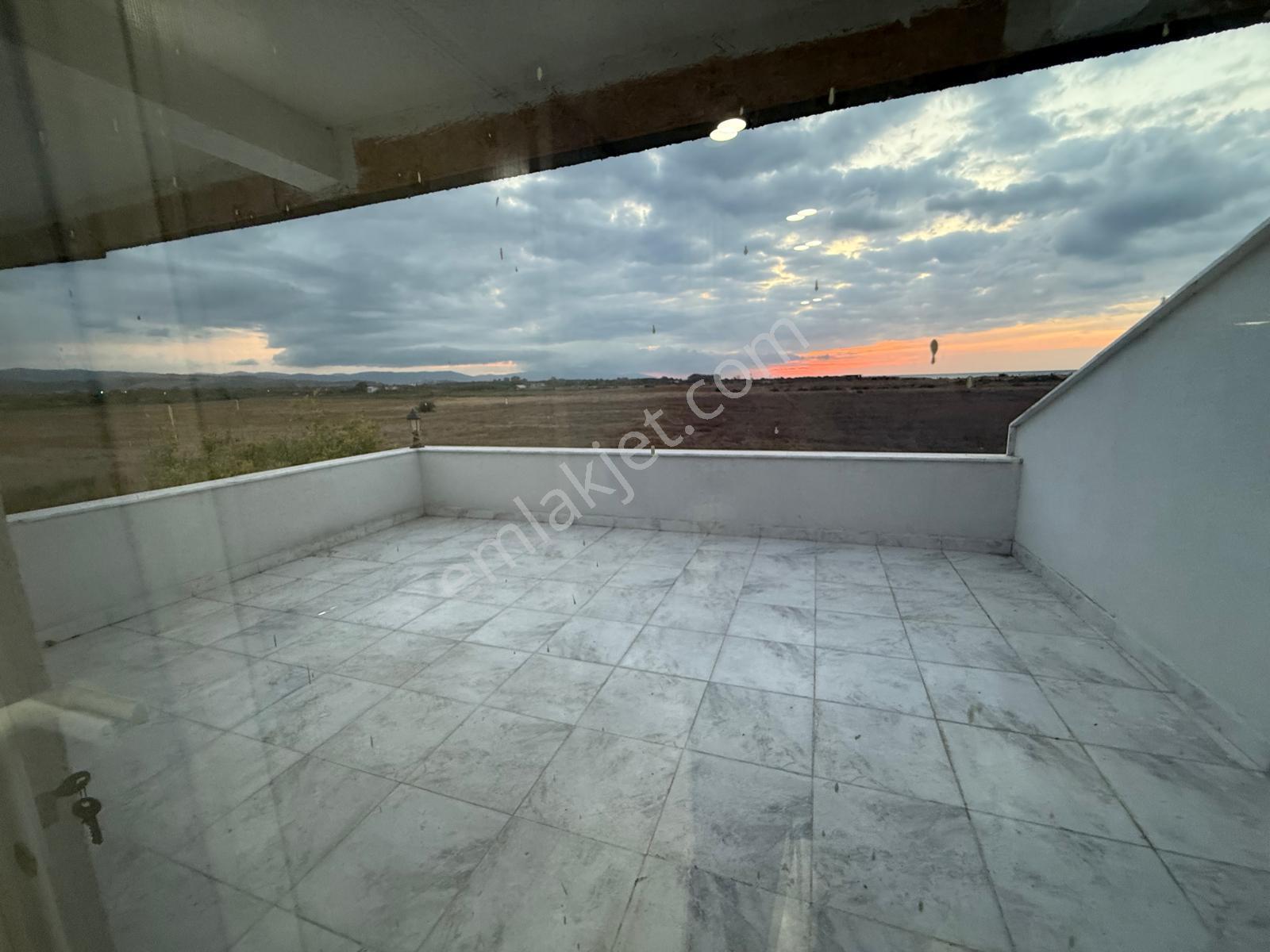 Yalova Altınkum Sitesinde Satlık Full Tadilatlı Triplex Kelebek Villa - Görsel 22