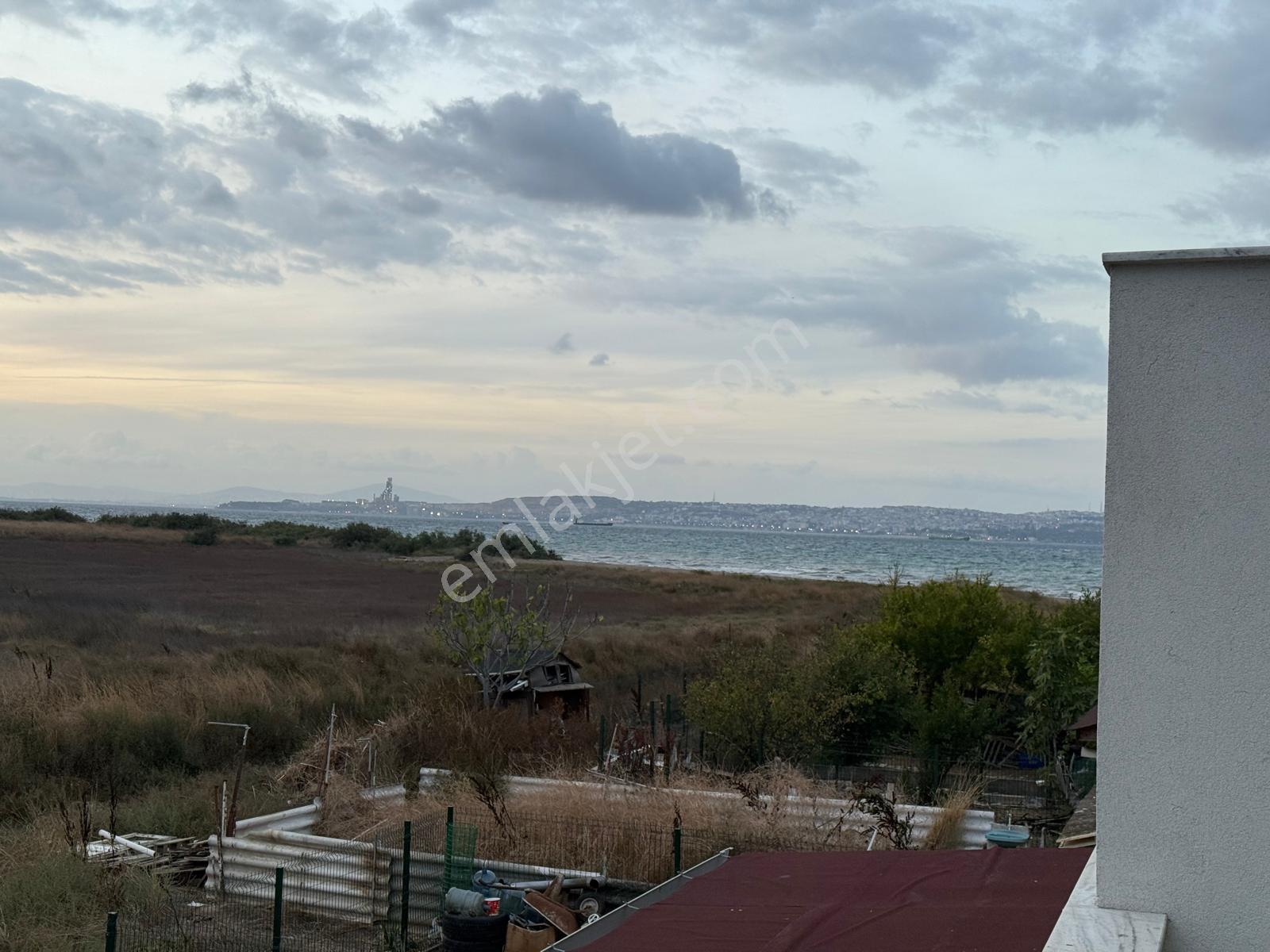 Yalova Altınkum Sitesinde Satlık Full Tadilatlı Triplex Kelebek Villa - Görsel 7