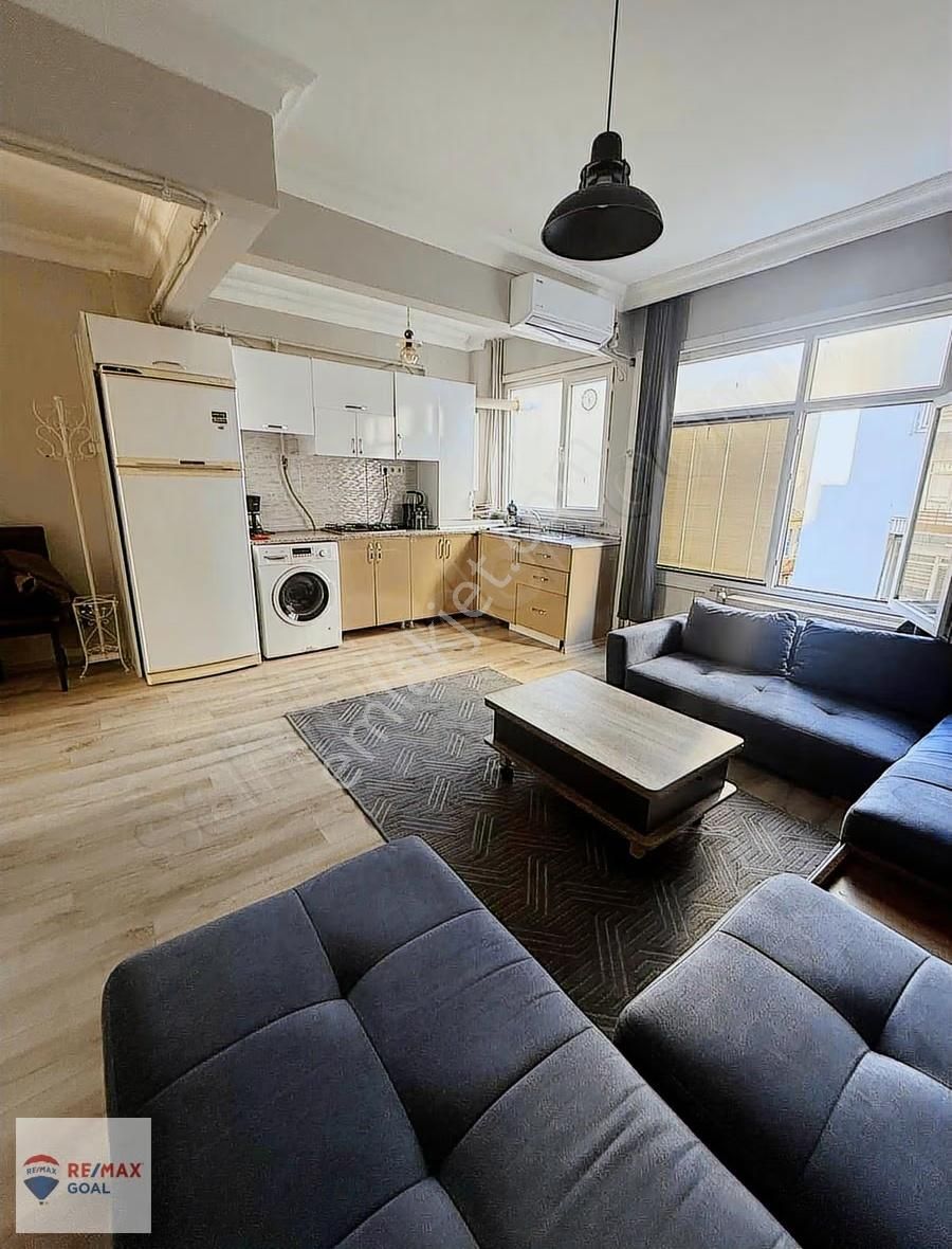 Rıhtıma Ve Ulaşıma Yakın İçi Yenilenmiş Satılık Daire