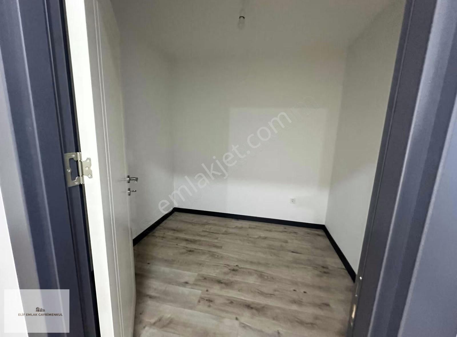 Elif Emlaktan Mari Vadi Evlerinde Kiralık 2+1 Lüks Residance - Görsel 11