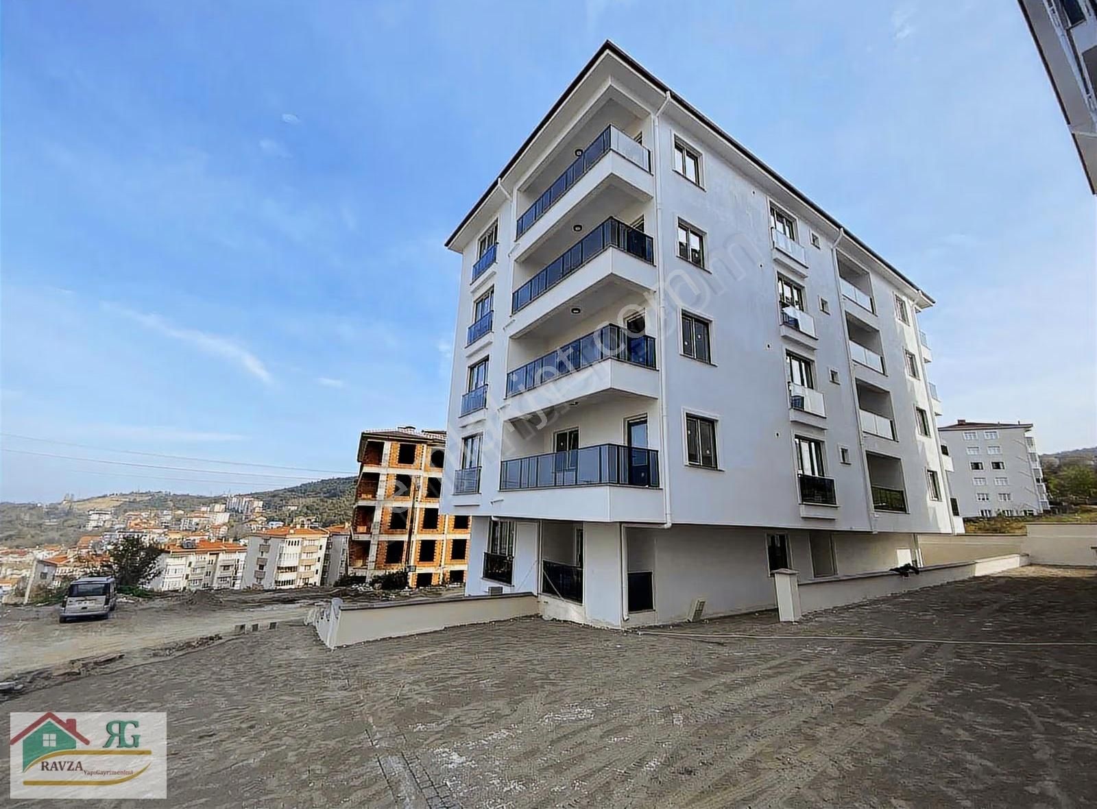 Ravza Yapı Gayrimenkulden 1+1 Taşınmaya Hazır - Görsel 20