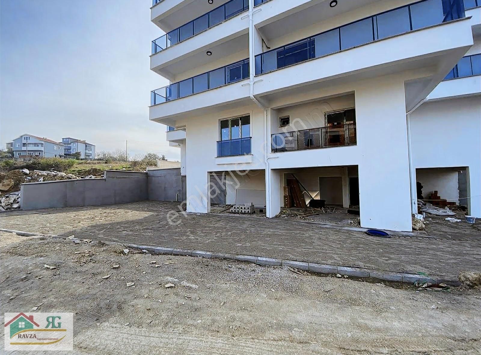 Ravza Yapı Gayrimenkulden 1+1 Taşınmaya Hazır - Görsel 26