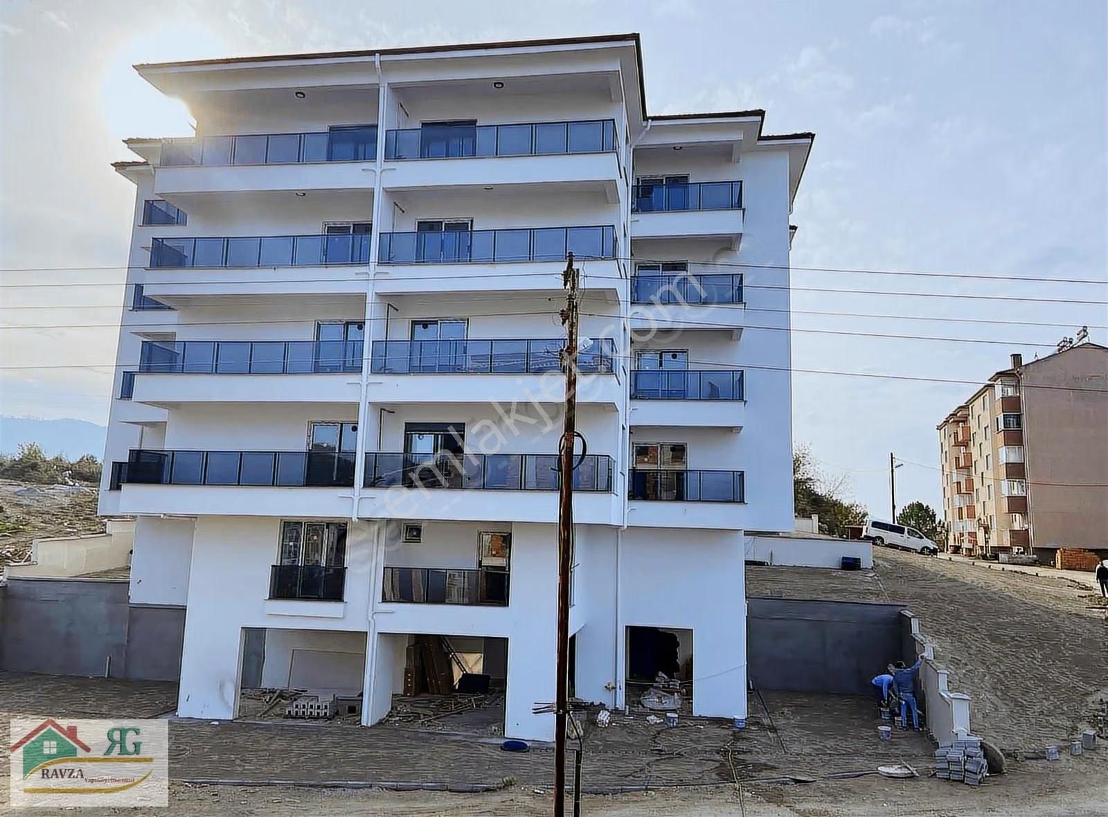 Ravza Yapı Gayrimenkulden 1+1 Taşınmaya Hazır - Görsel 27